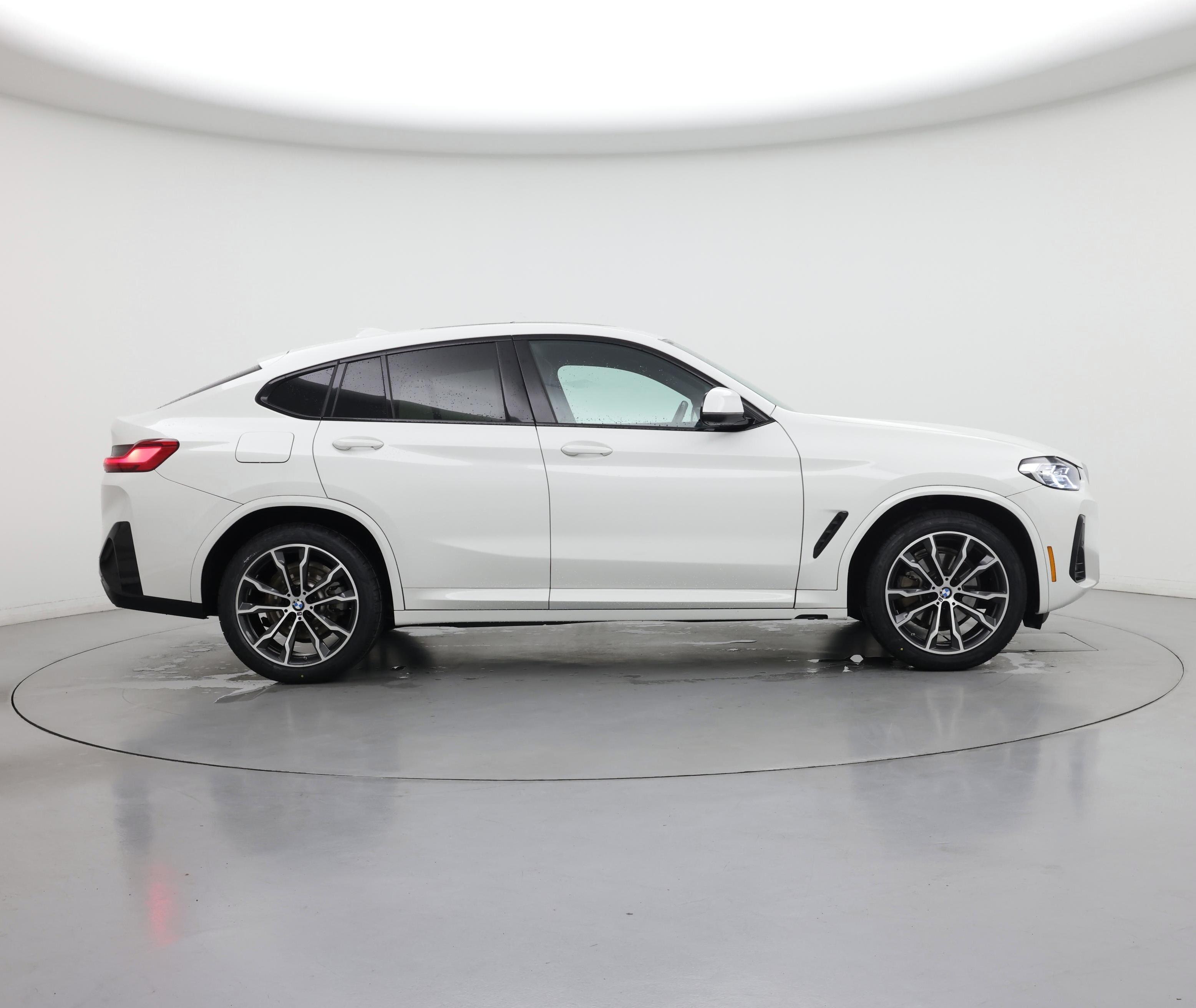 Thumbnail: 2023 BMW X4 - 7