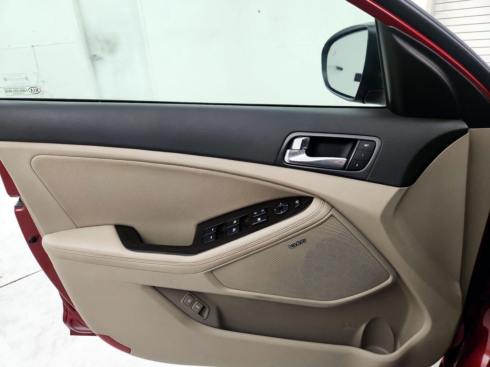 Thumbnail: 2014 Kia Optima - 12