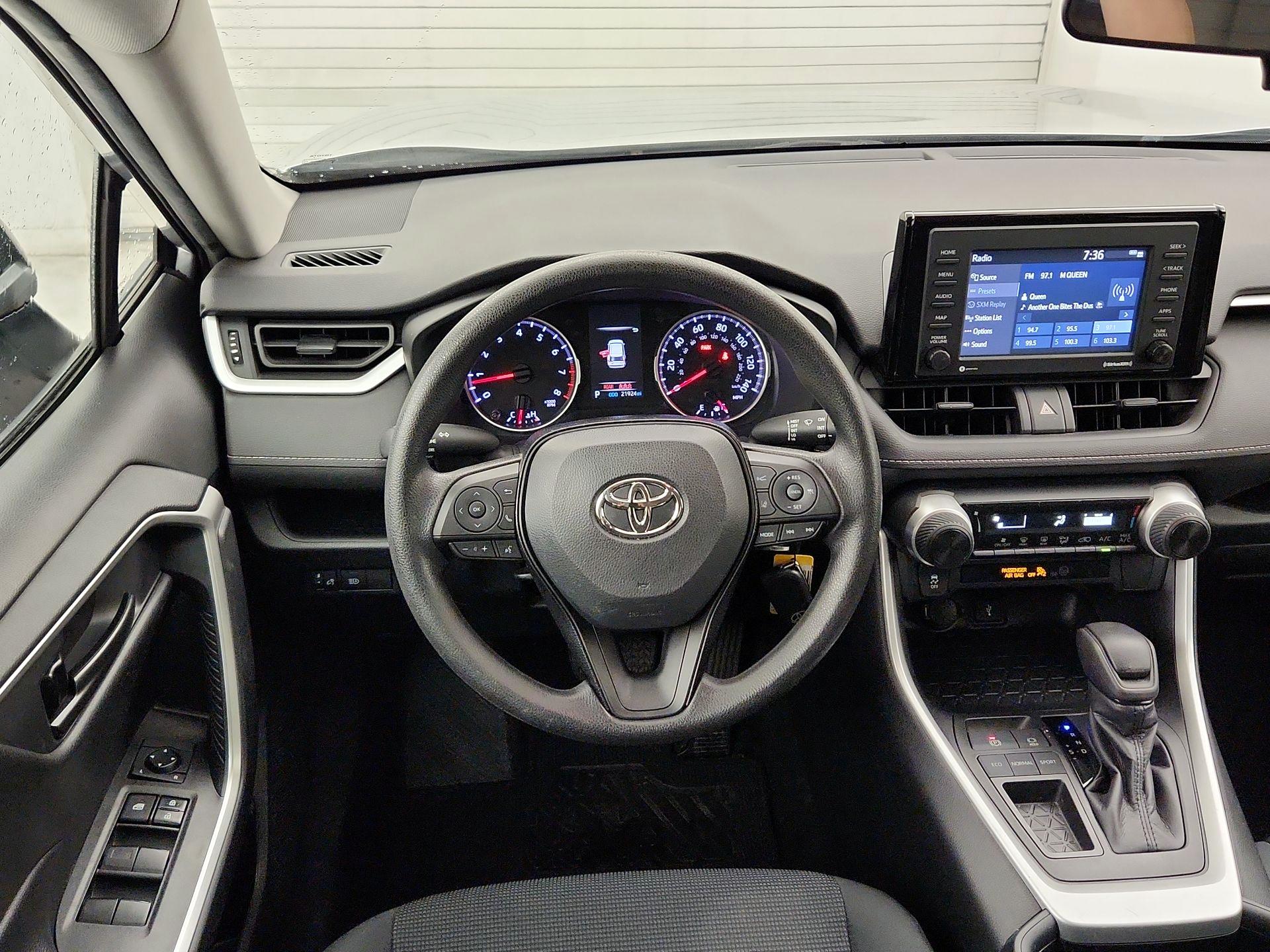 Thumbnail: 2020 Toyota RAV4 - 10