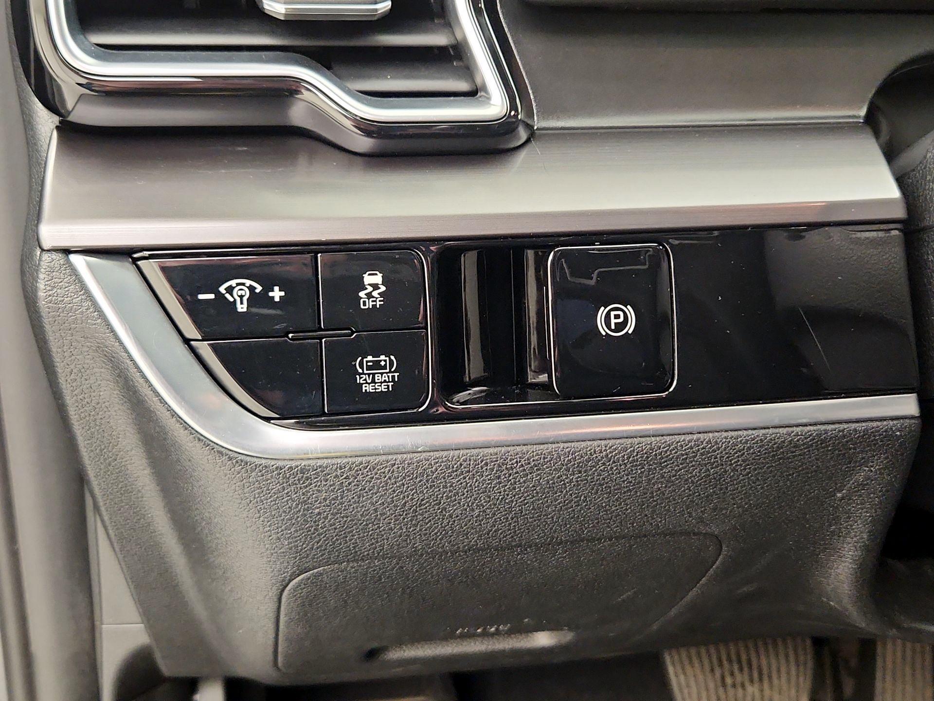 Thumbnail: 2023 Kia Sportage - 13