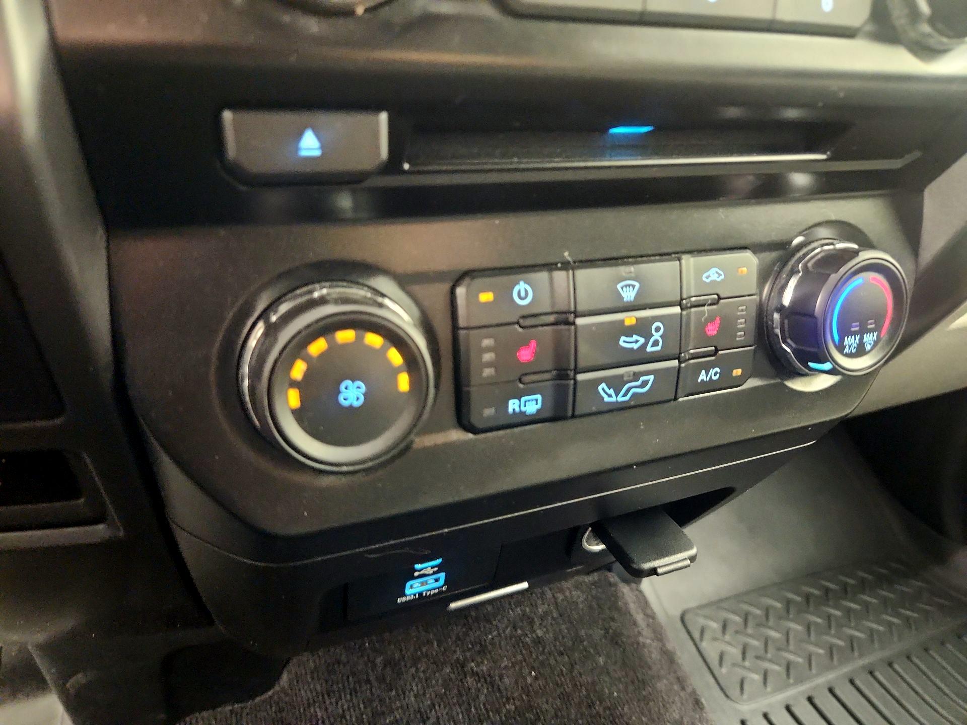 Thumbnail: 2016 Ford F-150 - 17
