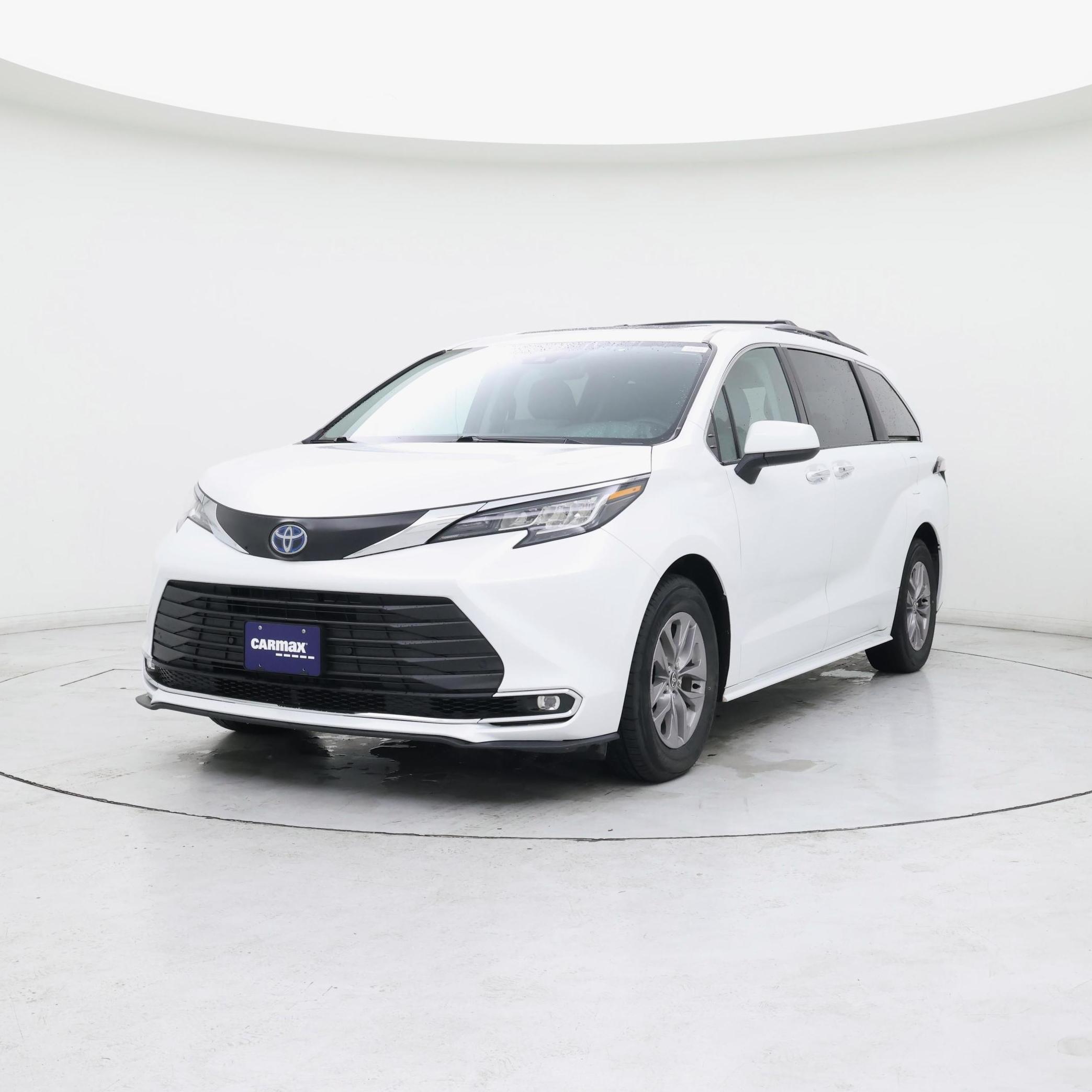 Thumbnail: 2022 Toyota Sienna - 4