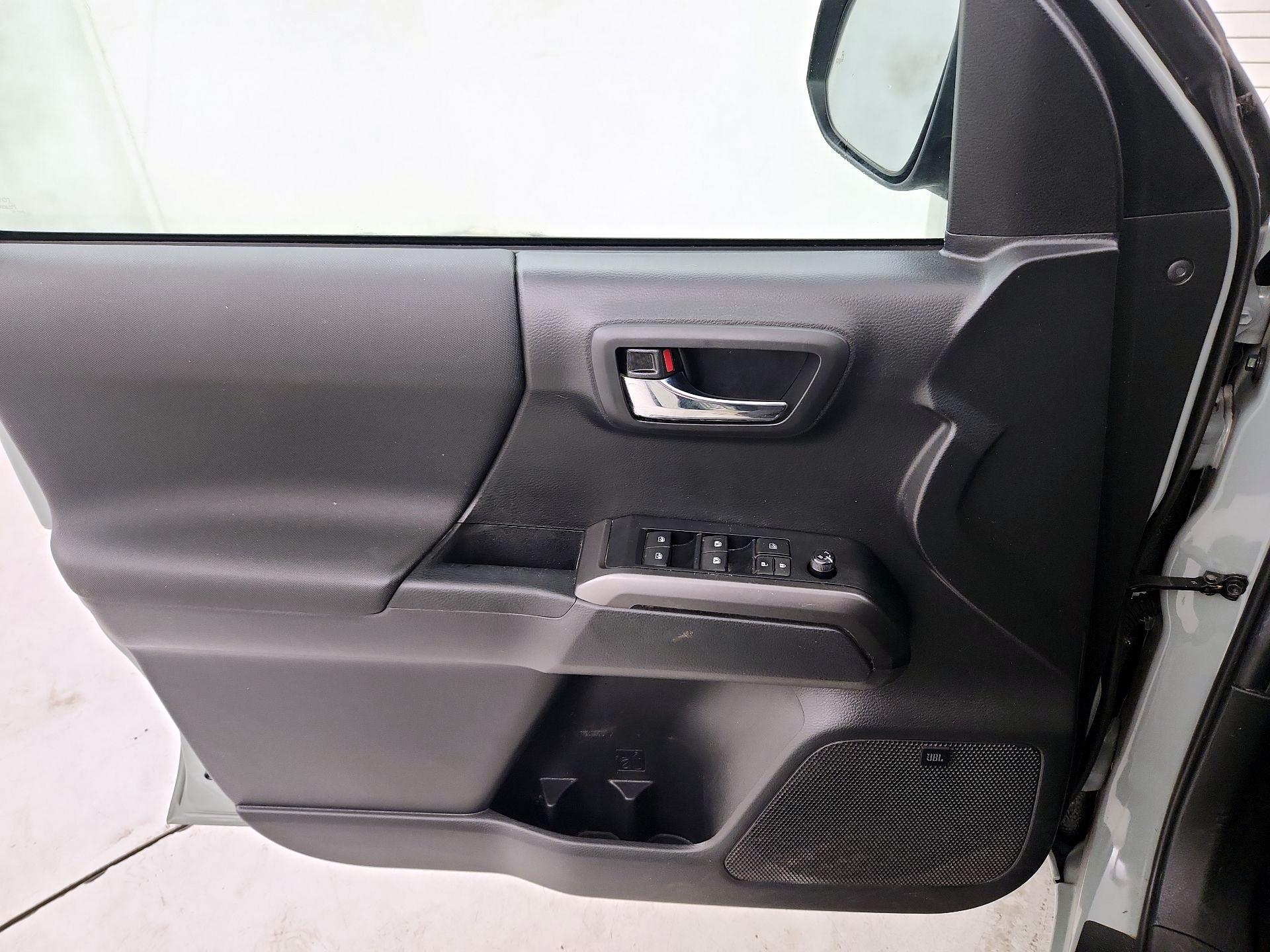 Thumbnail: 2022 Toyota Tacoma - 12