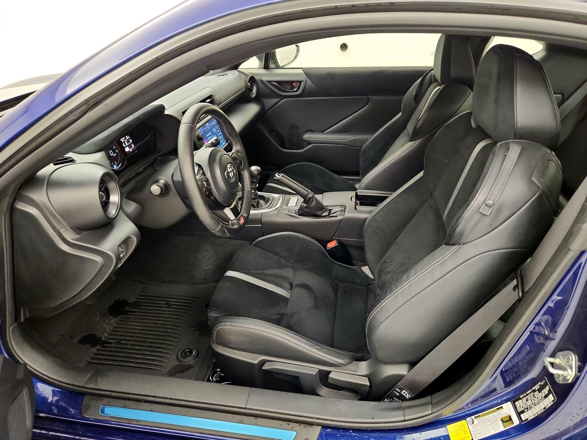 Thumbnail: 2023 Toyota GR86 - 11