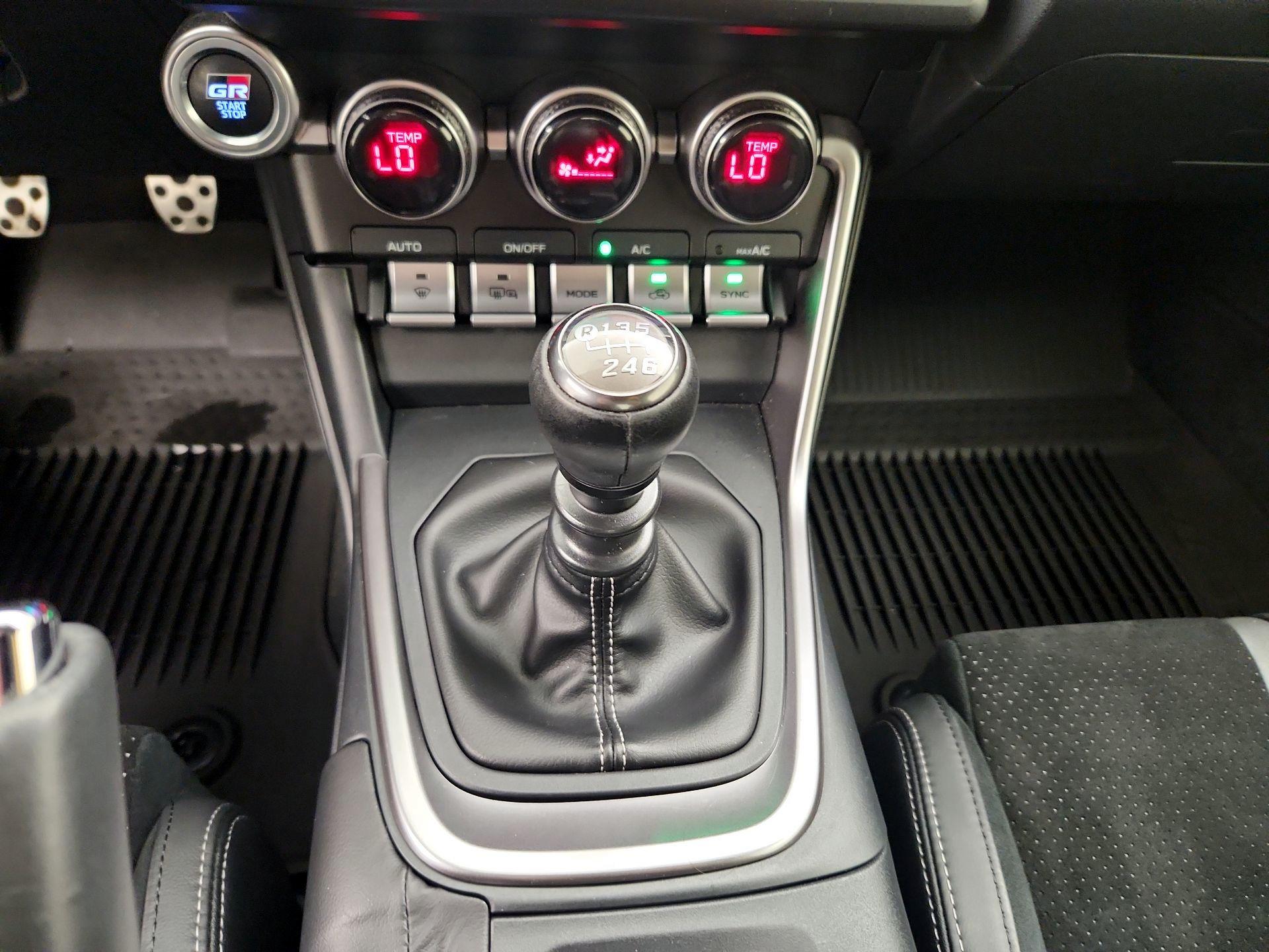 Thumbnail: 2023 Toyota GR86 - 17