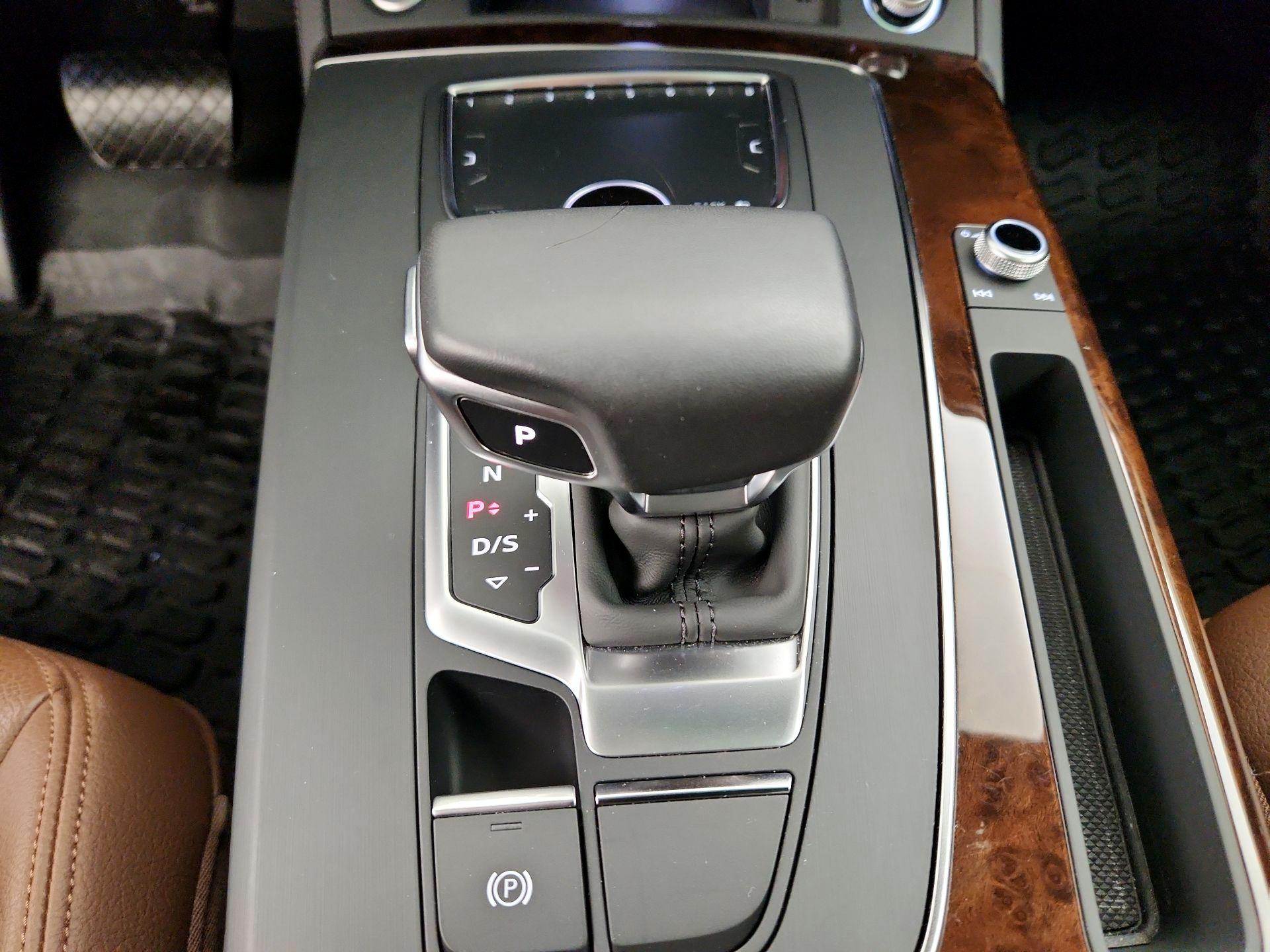 Thumbnail: 2019 Audi Q5 - 18