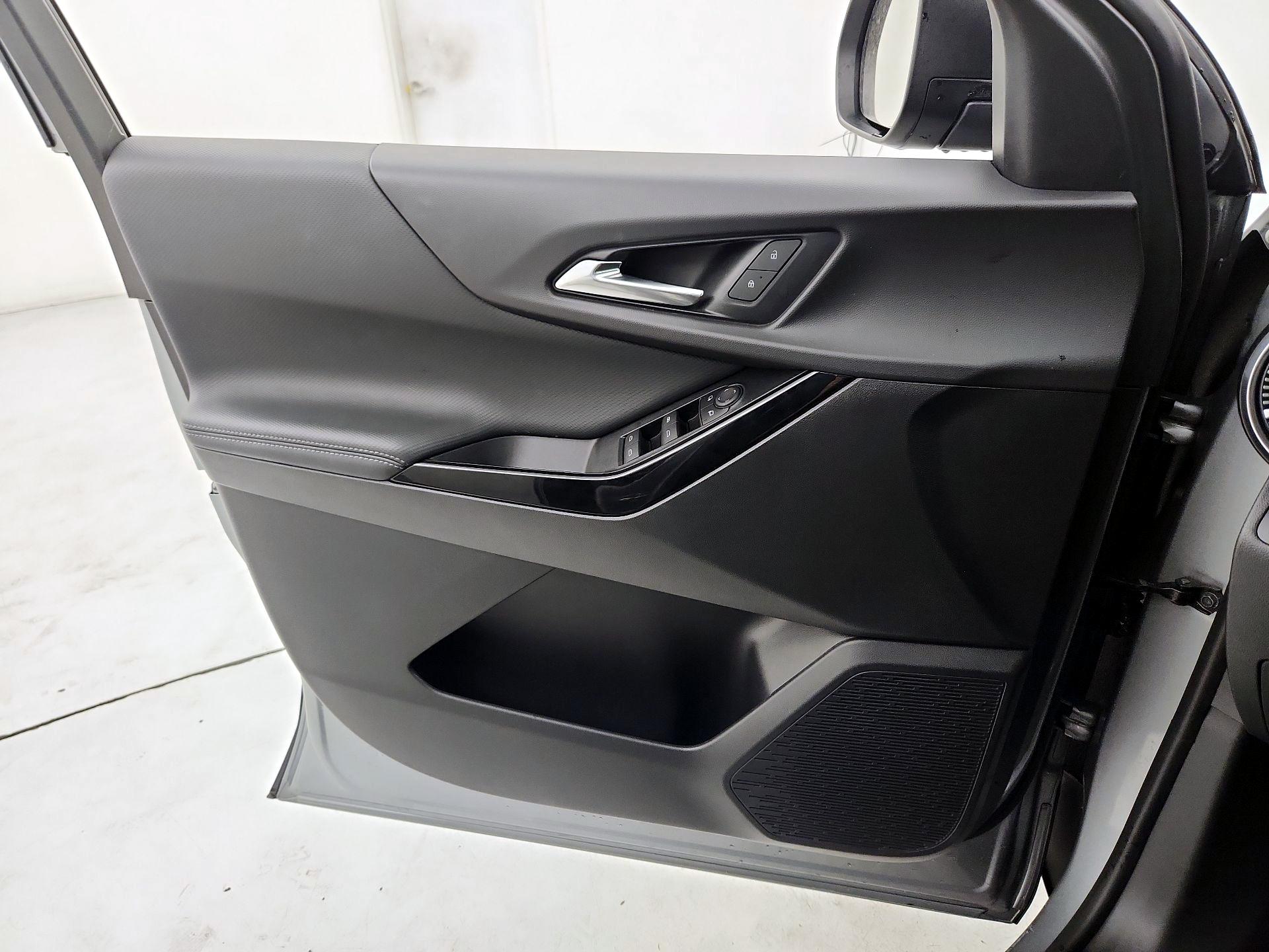 Thumbnail: 2025 Chevrolet Equinox - 12