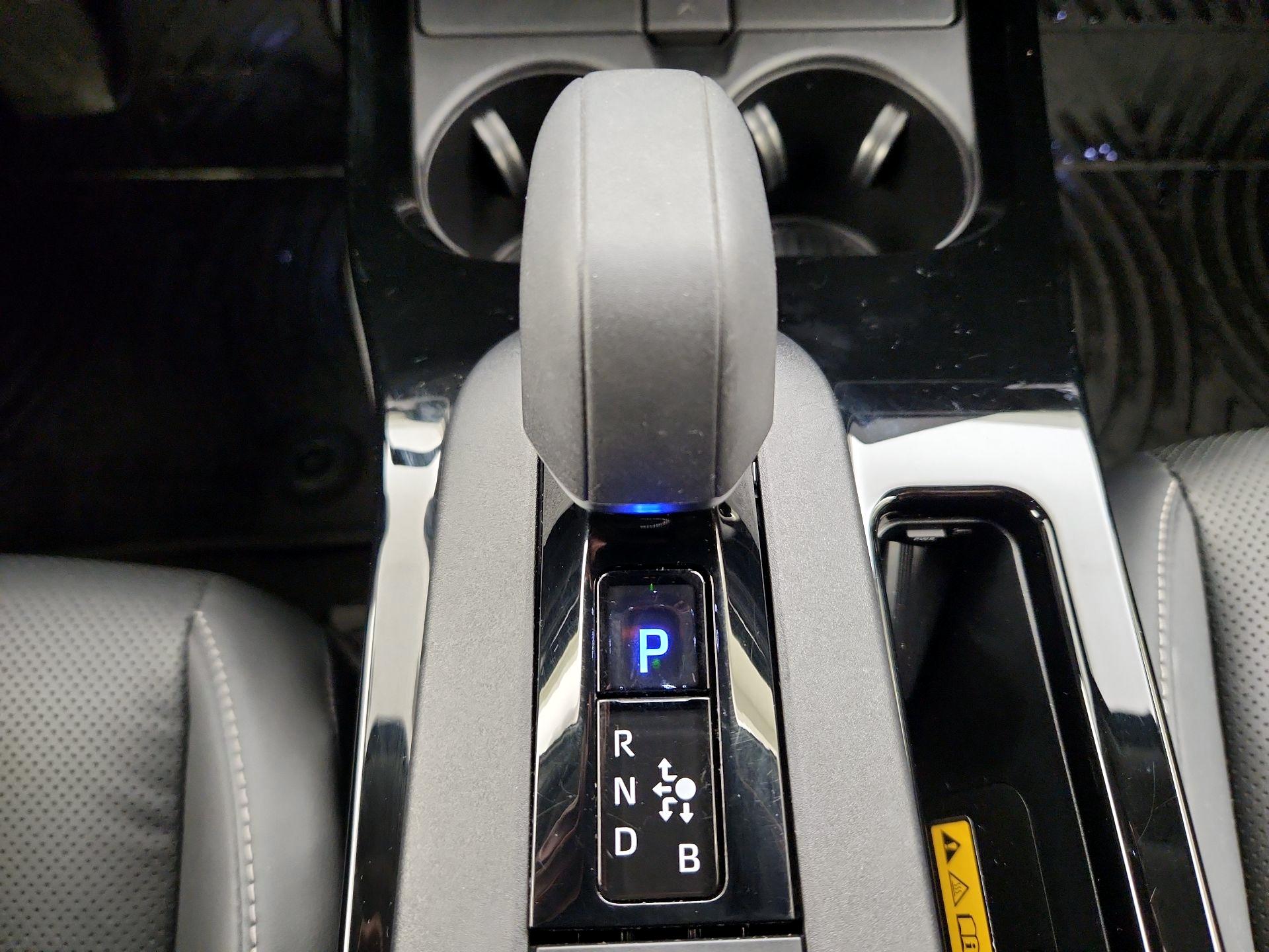 Thumbnail: 2023 Toyota Prius - 17