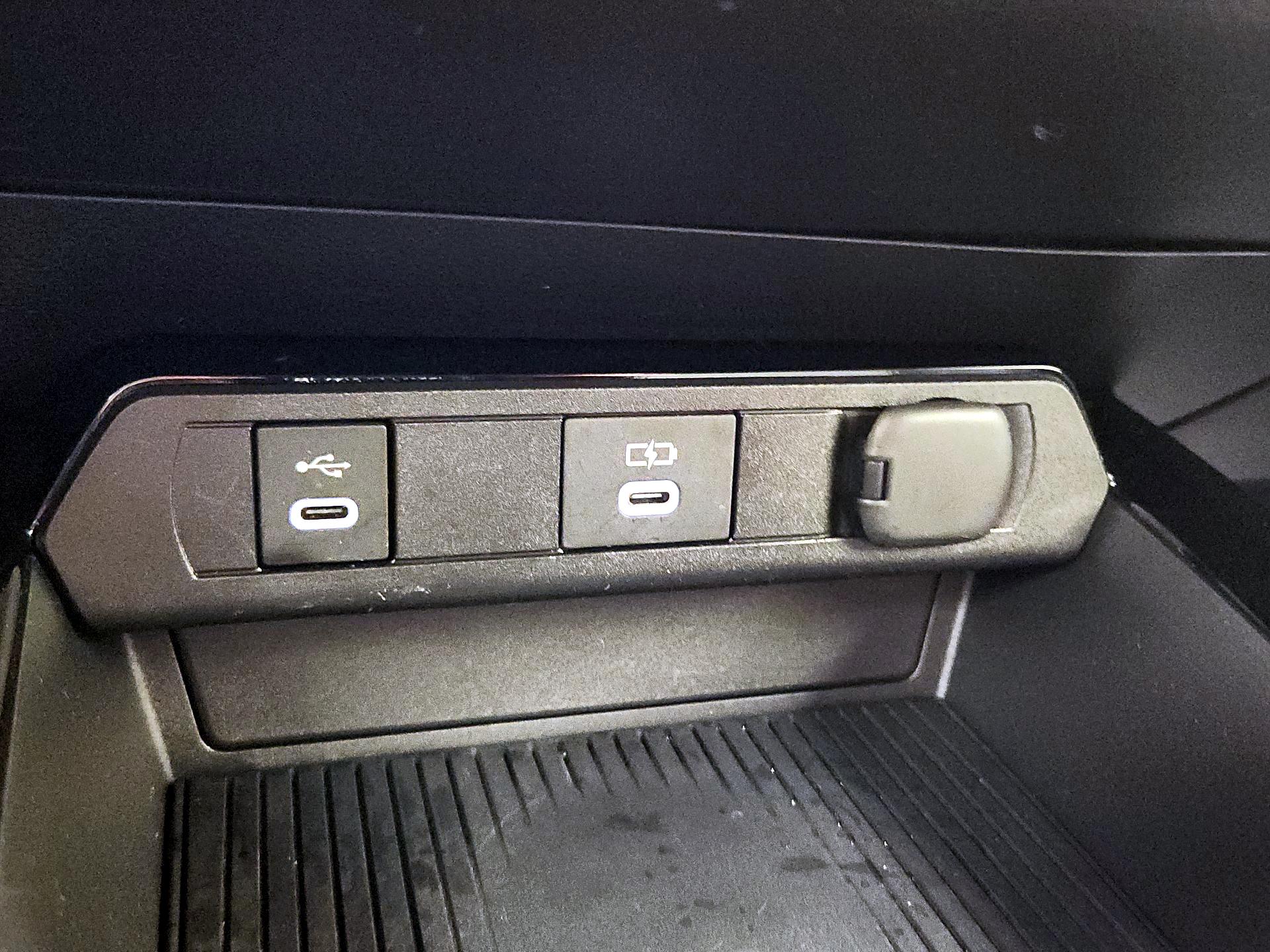 Thumbnail: 2023 Toyota Prius - 18