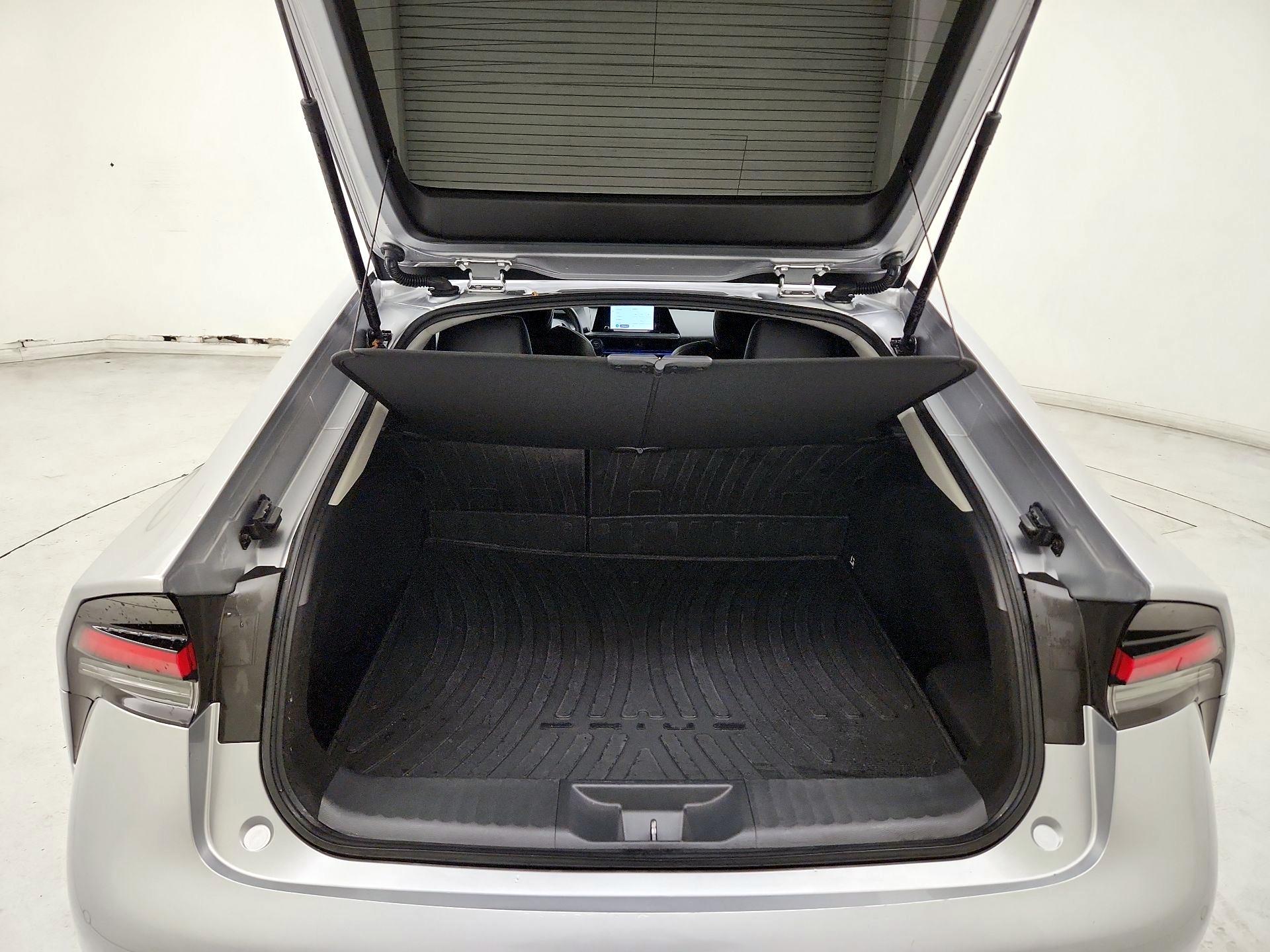 Thumbnail: 2023 Toyota Prius - 20