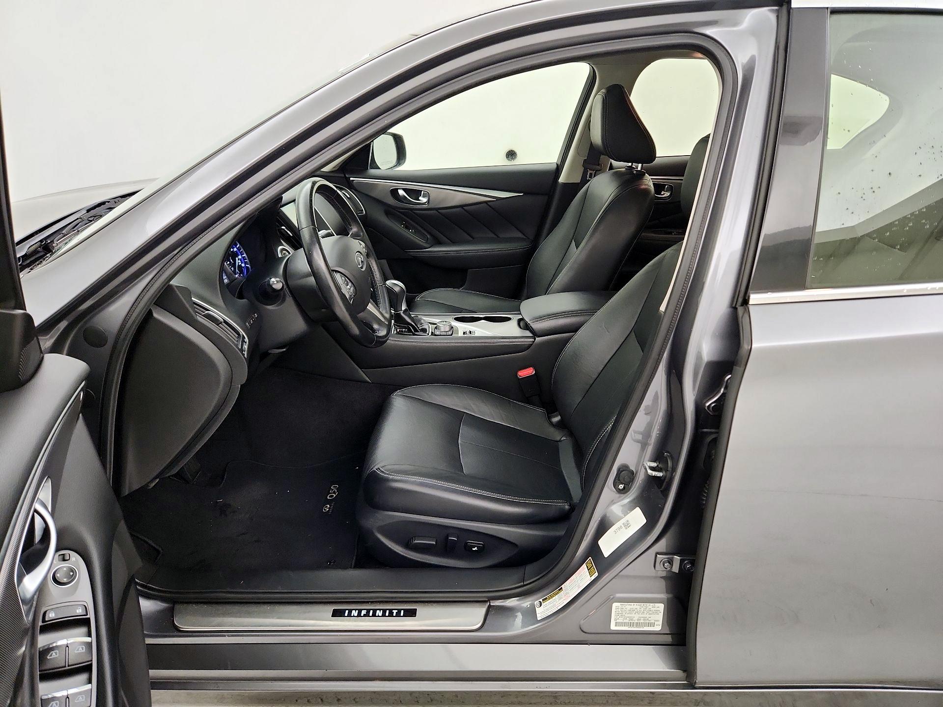Thumbnail: 2015 INFINITI Q50 - 11