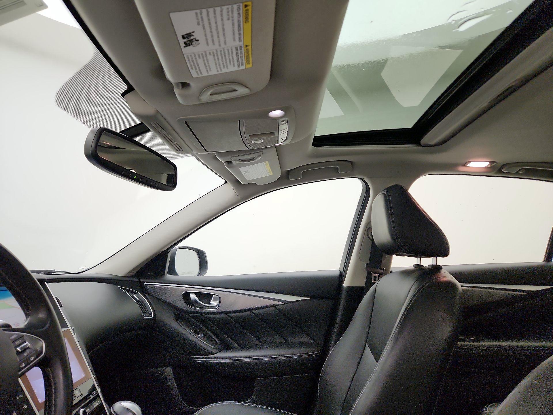 Thumbnail: 2015 INFINITI Q50 - 20