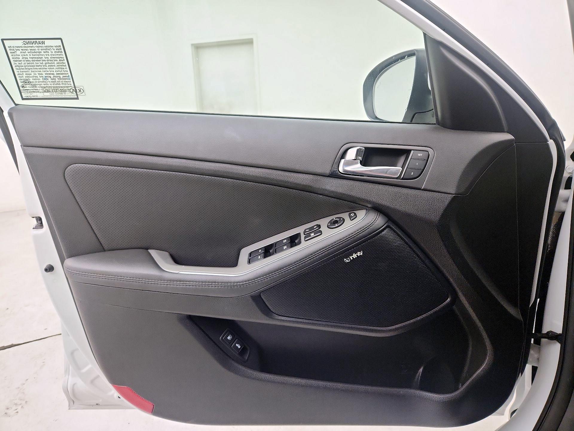 Thumbnail: 2015 Kia Optima - 12