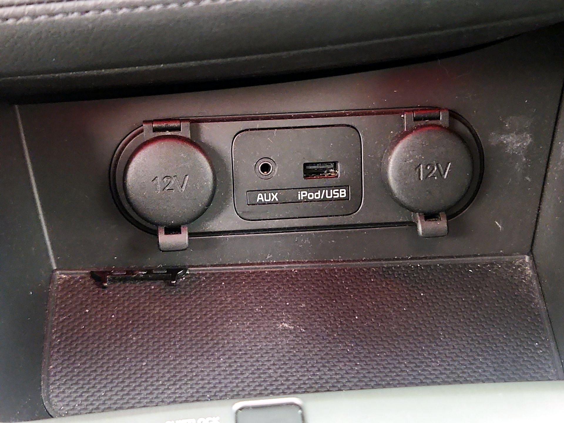 Thumbnail: 2015 Kia Optima - 19