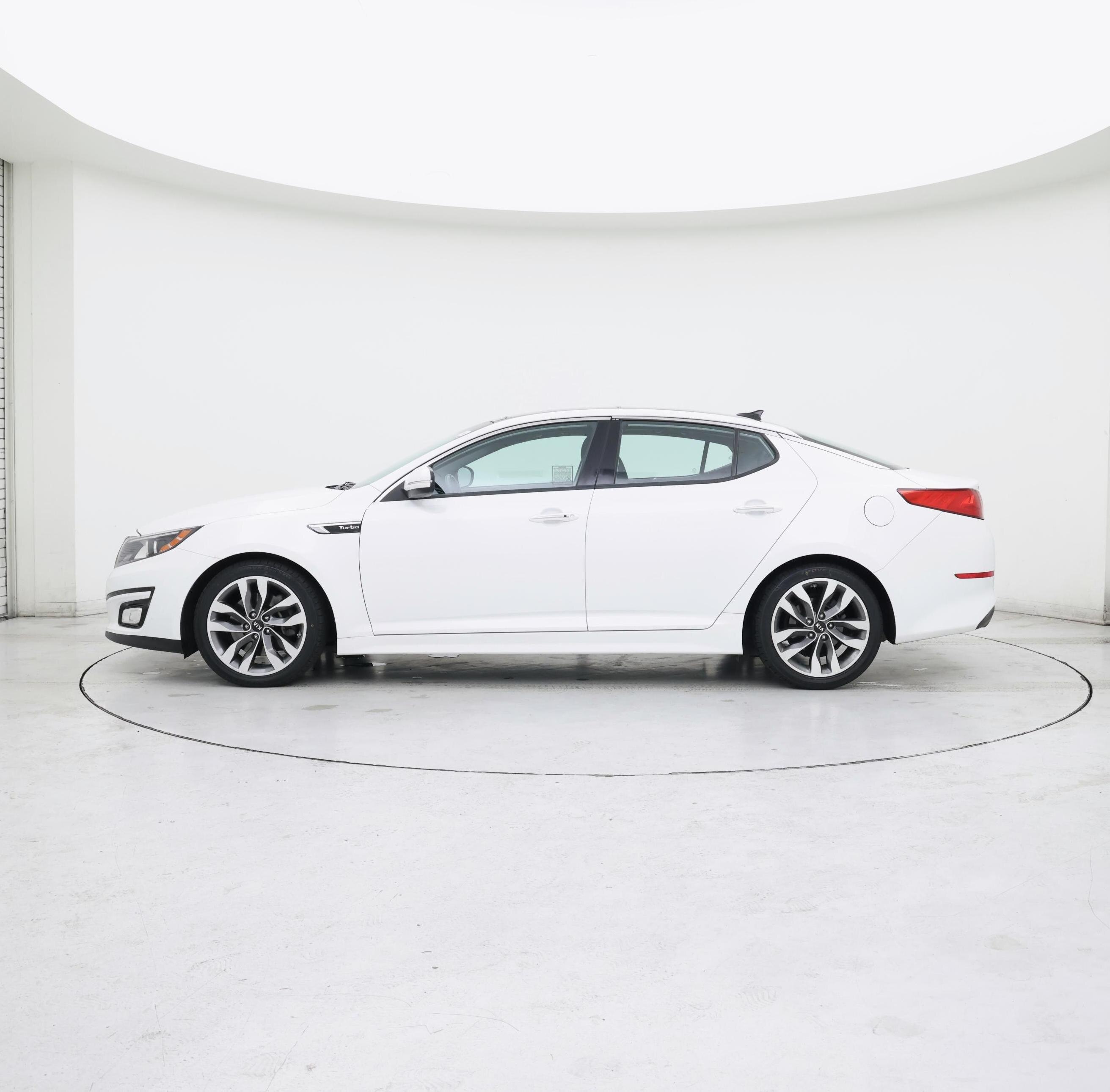 Thumbnail: 2015 Kia Optima - 3