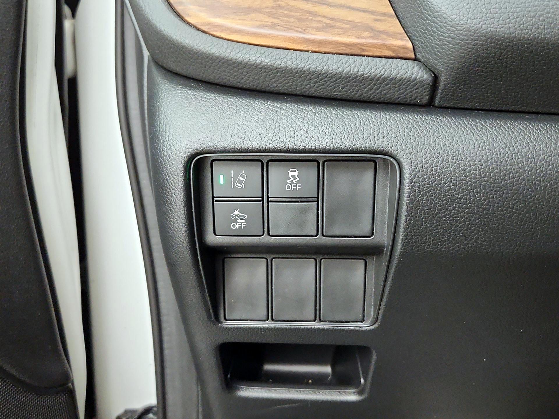 Thumbnail: 2017 Honda CR-V - 13
