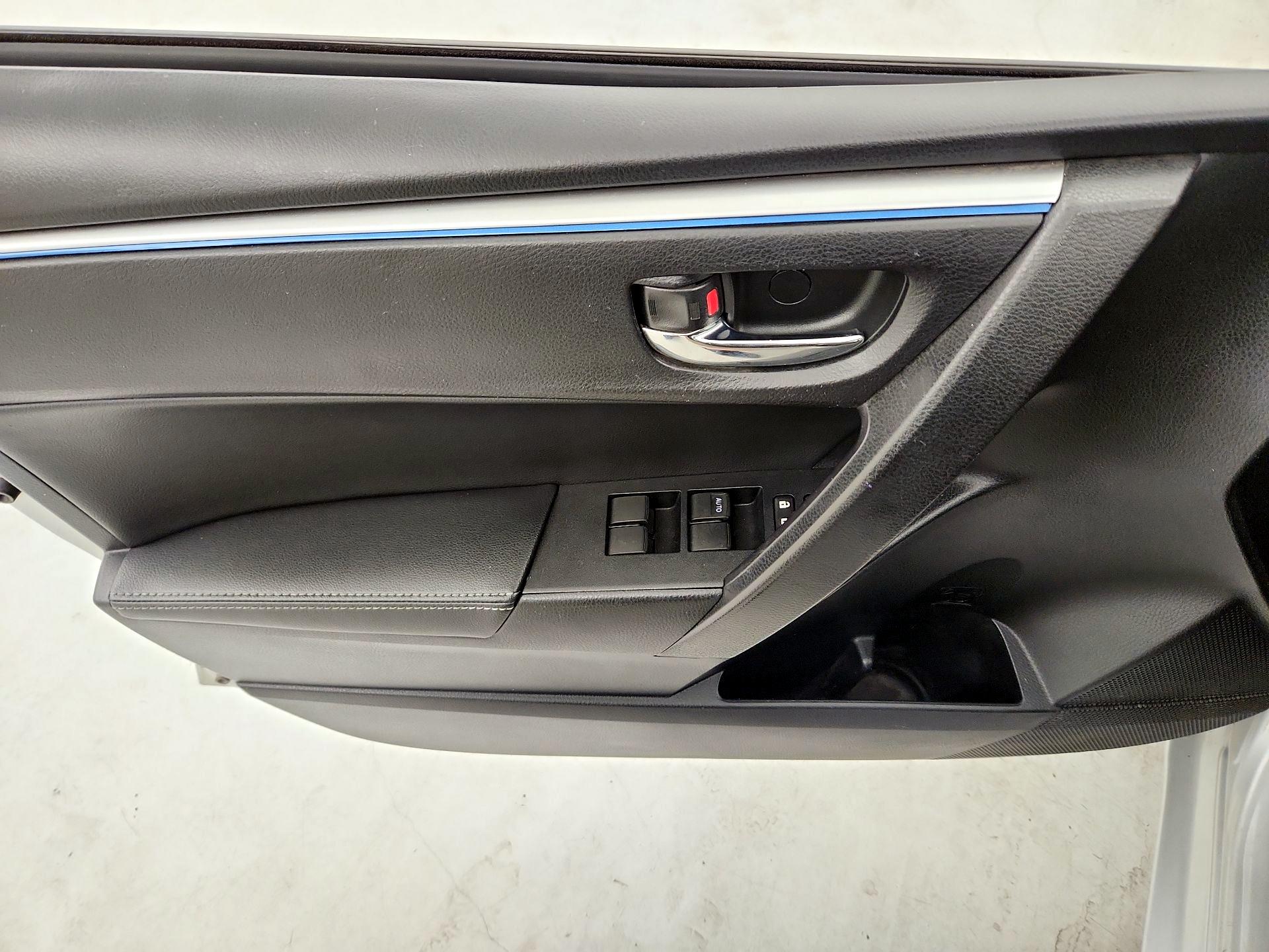 Thumbnail: 2014 Toyota Corolla - 12