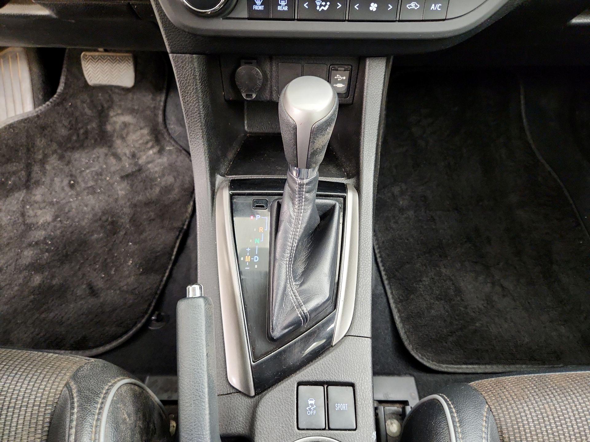Thumbnail: 2014 Toyota Corolla - 17