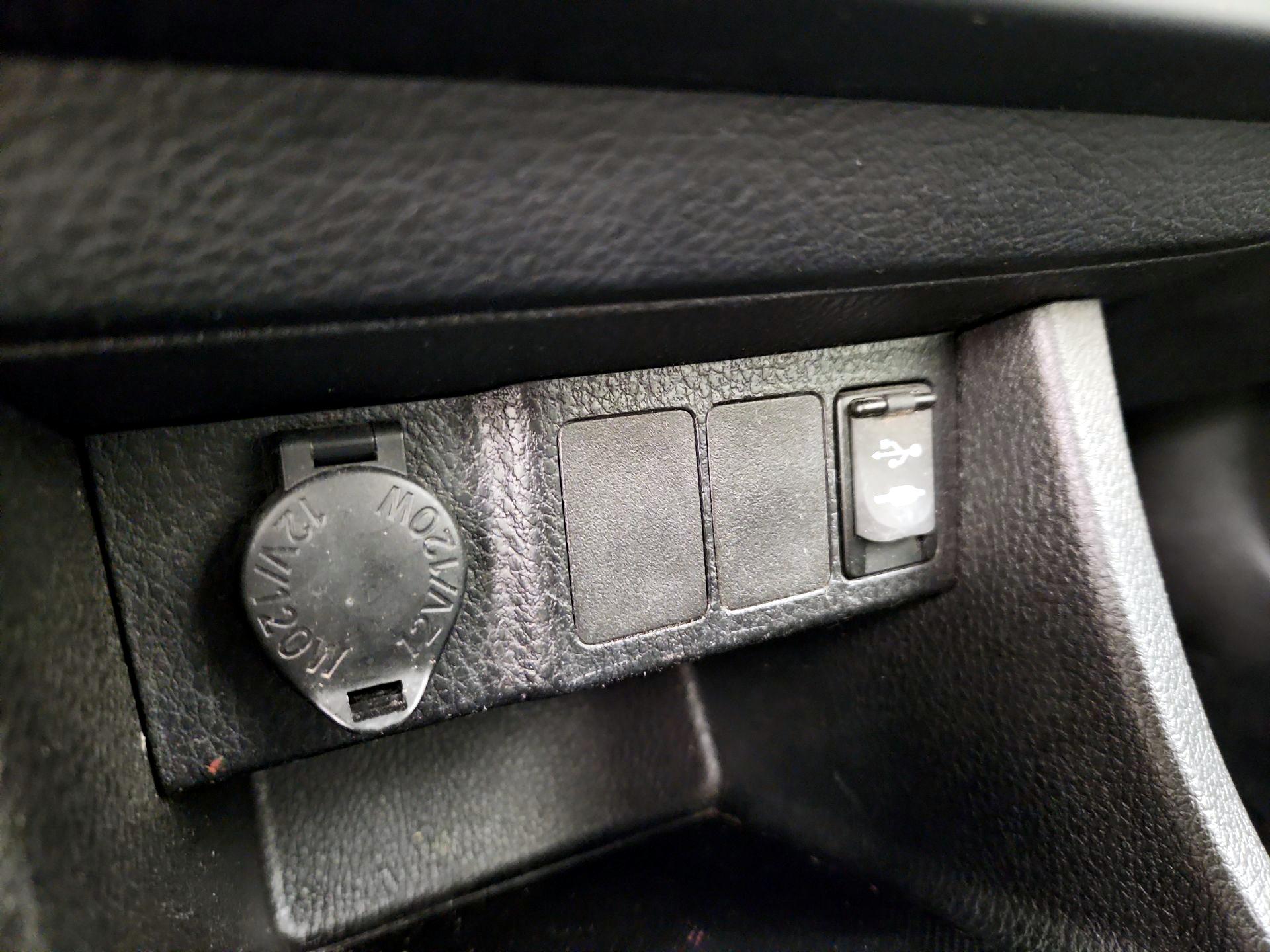 Thumbnail: 2014 Toyota Corolla - 18