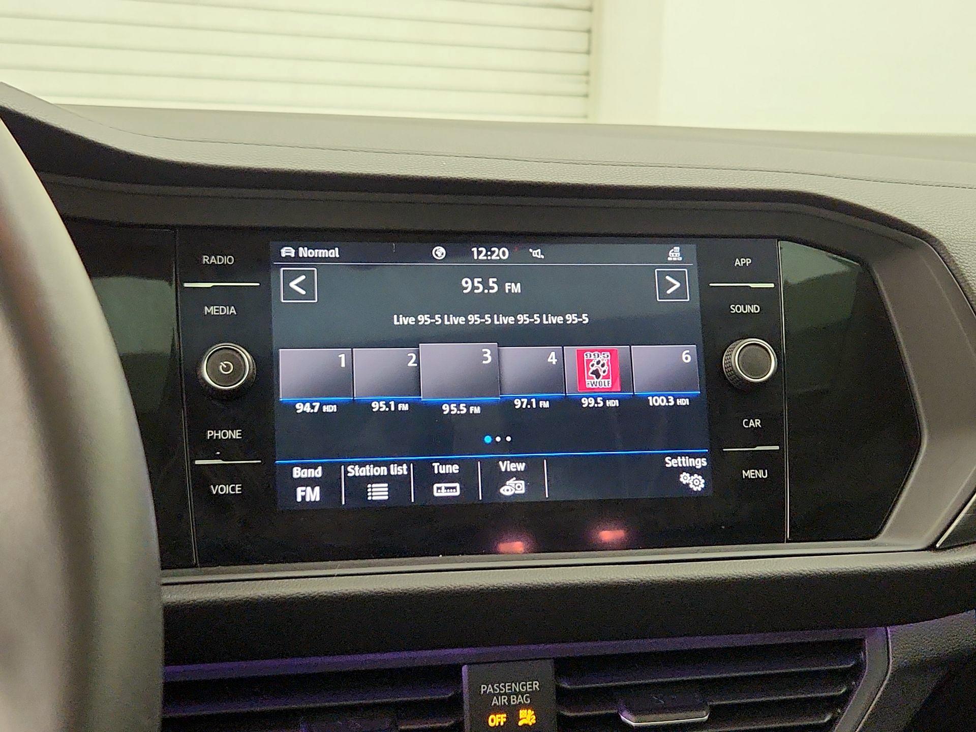 Thumbnail: 2020 Volkswagen Jetta - 15