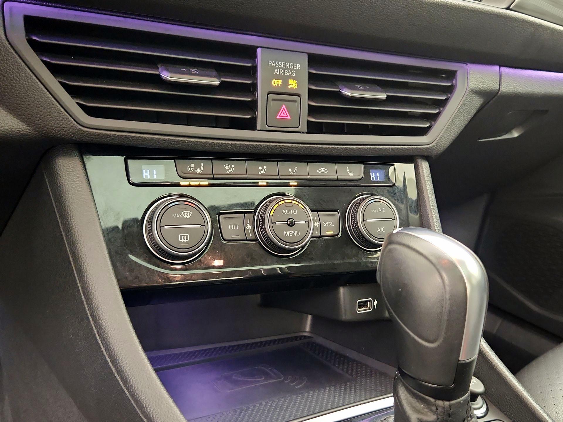 Thumbnail: 2020 Volkswagen Jetta - 16