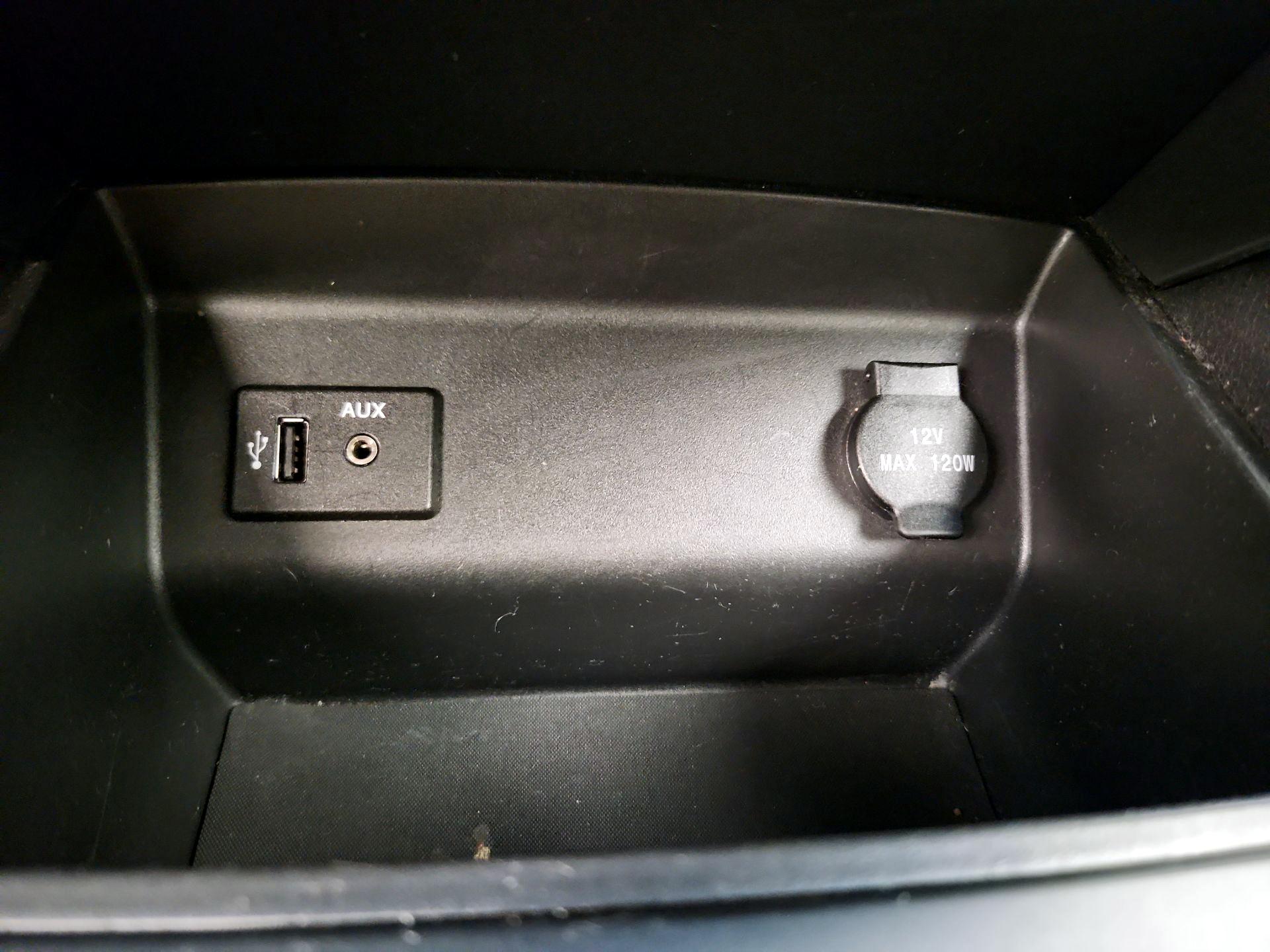 Thumbnail: 2016 Nissan Altima - 18