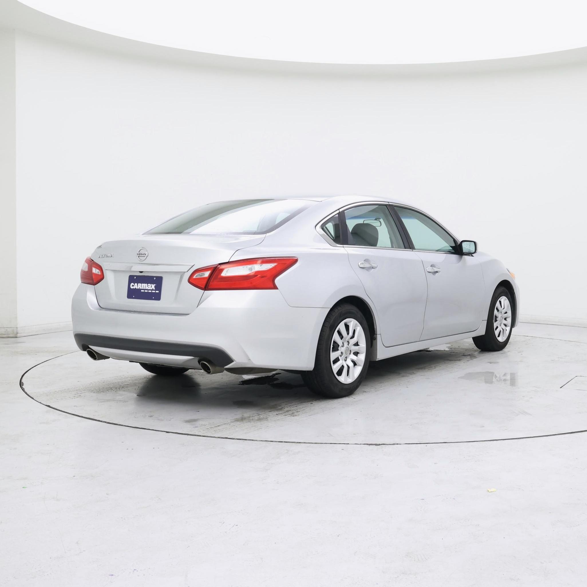 Thumbnail: 2016 Nissan Altima - 8