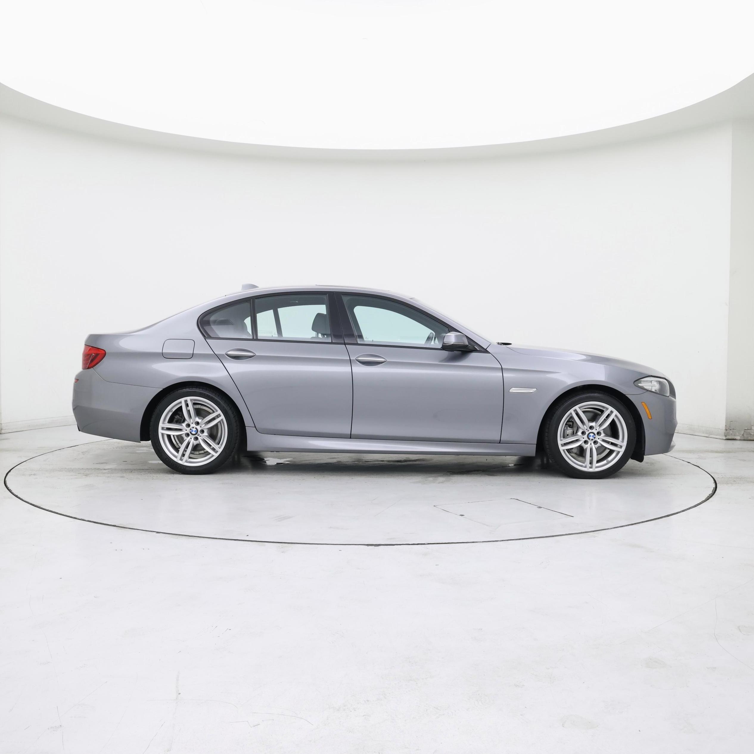 Thumbnail: 2014 BMW 5 Series - 7