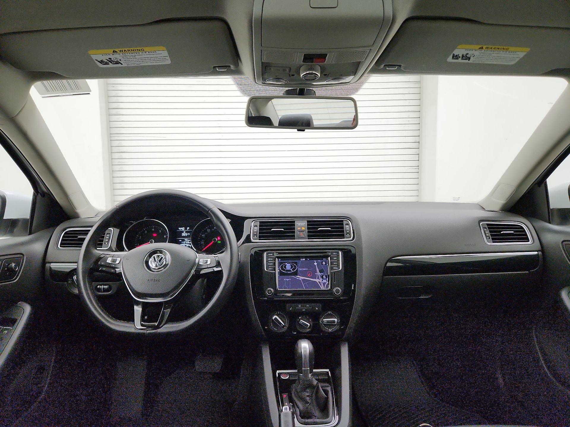 Thumbnail: 2016 Volkswagen Jetta - 9