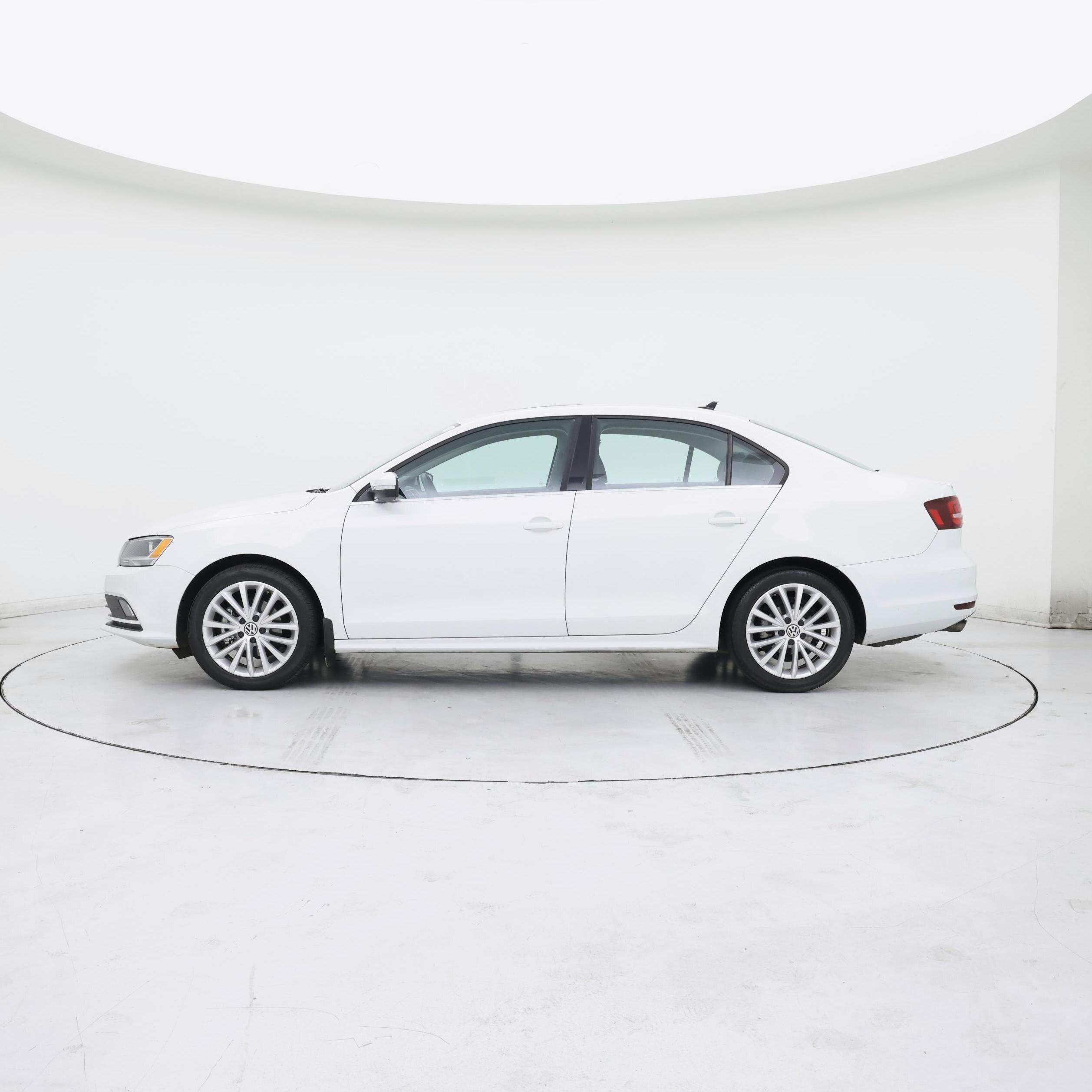 Thumbnail: 2016 Volkswagen Jetta - 3