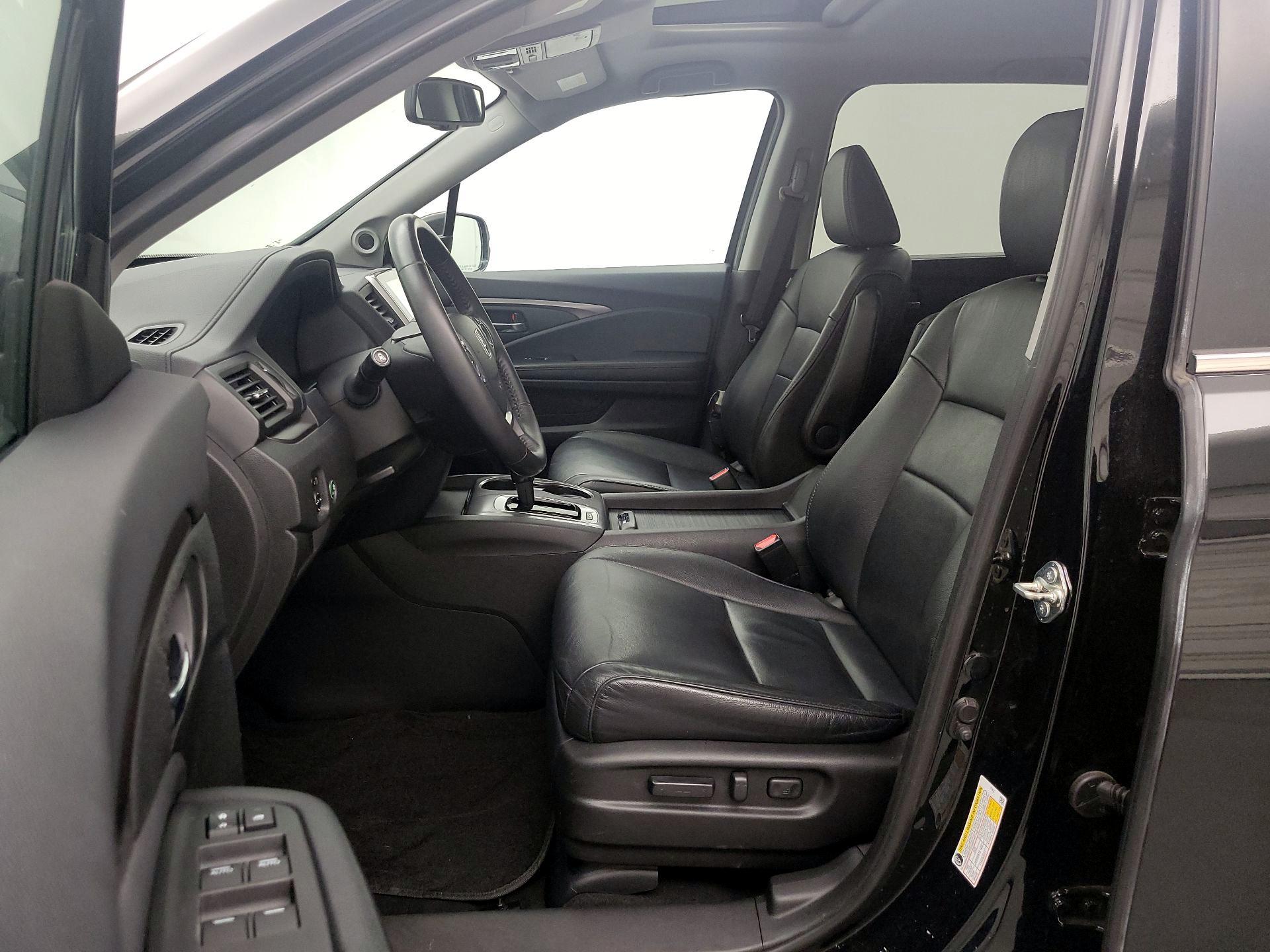 Thumbnail: 2018 Honda Pilot - 11