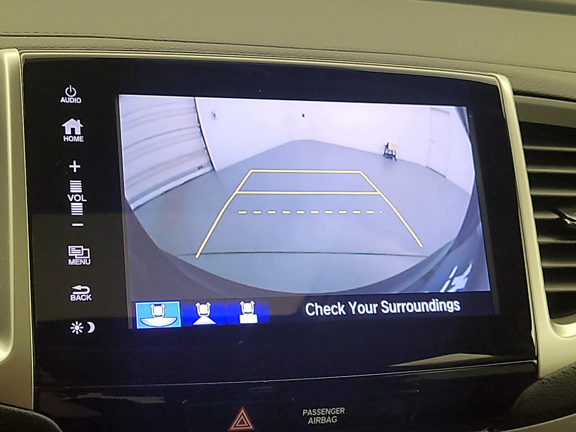 Thumbnail: 2018 Honda Pilot - 15