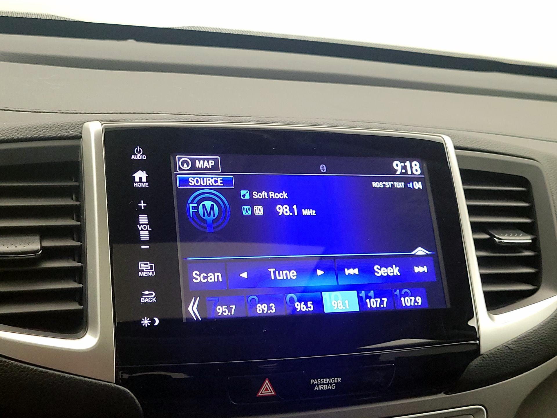 Thumbnail: 2018 Honda Pilot - 16