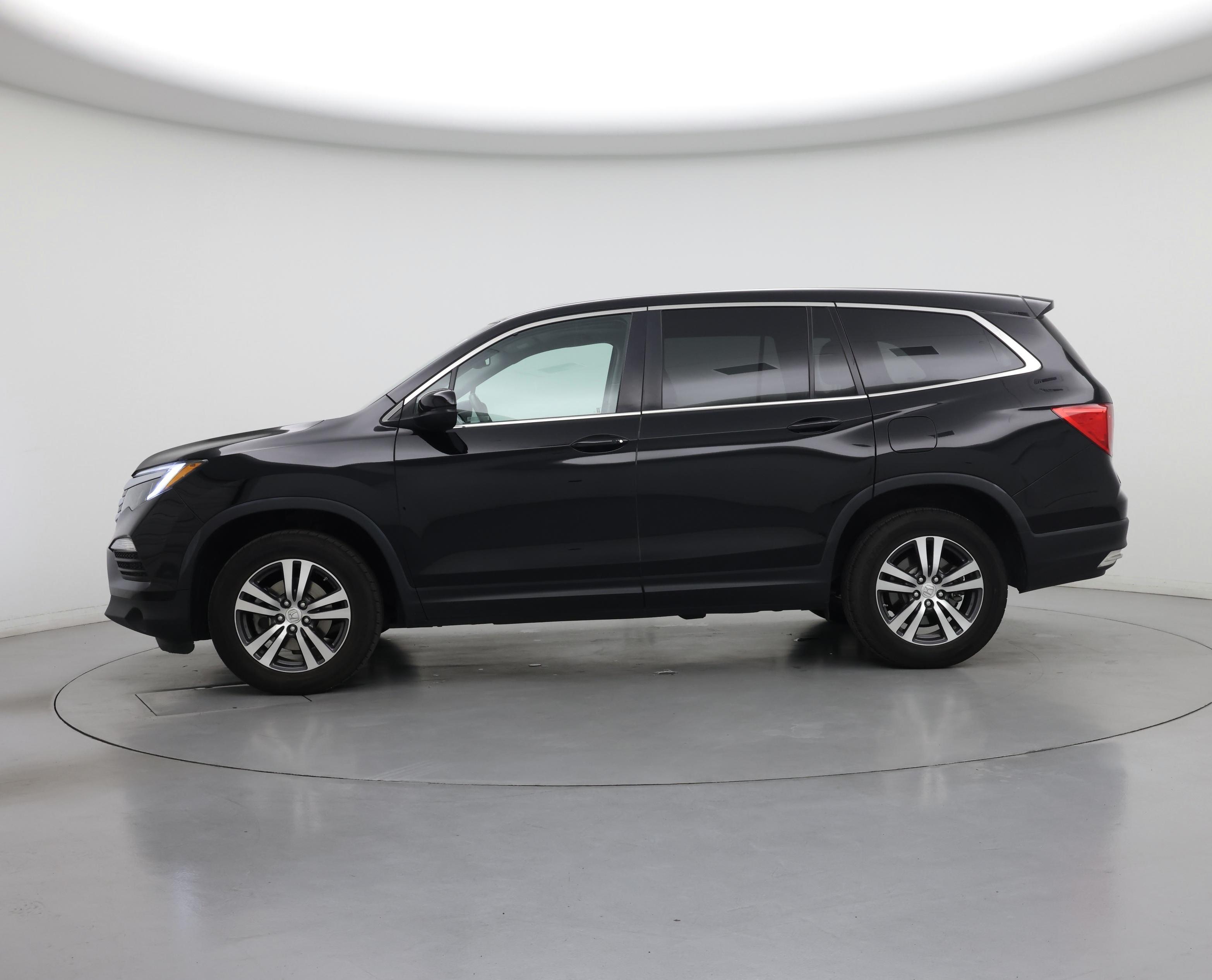 Thumbnail: 2018 Honda Pilot - 3