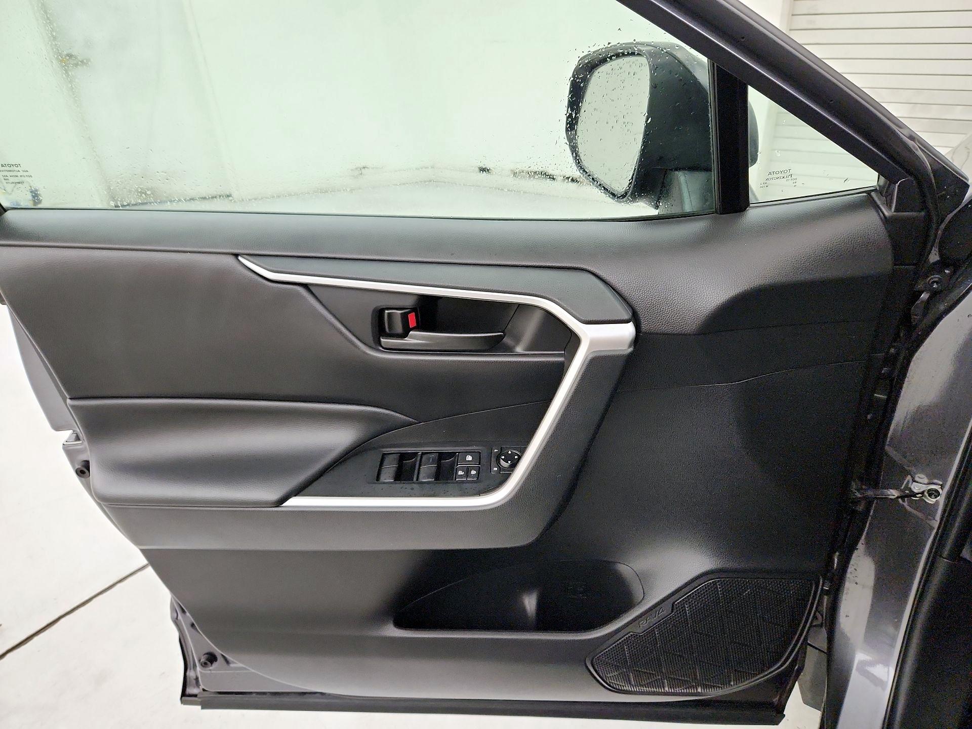 Thumbnail: 2023 Toyota RAV4 - 12
