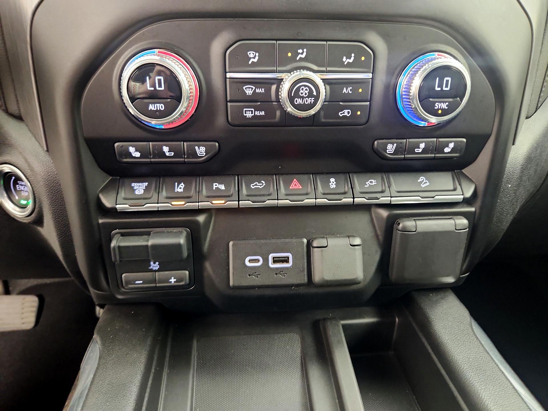 Thumbnail: 2023 GMC Sierra 3500 - 17