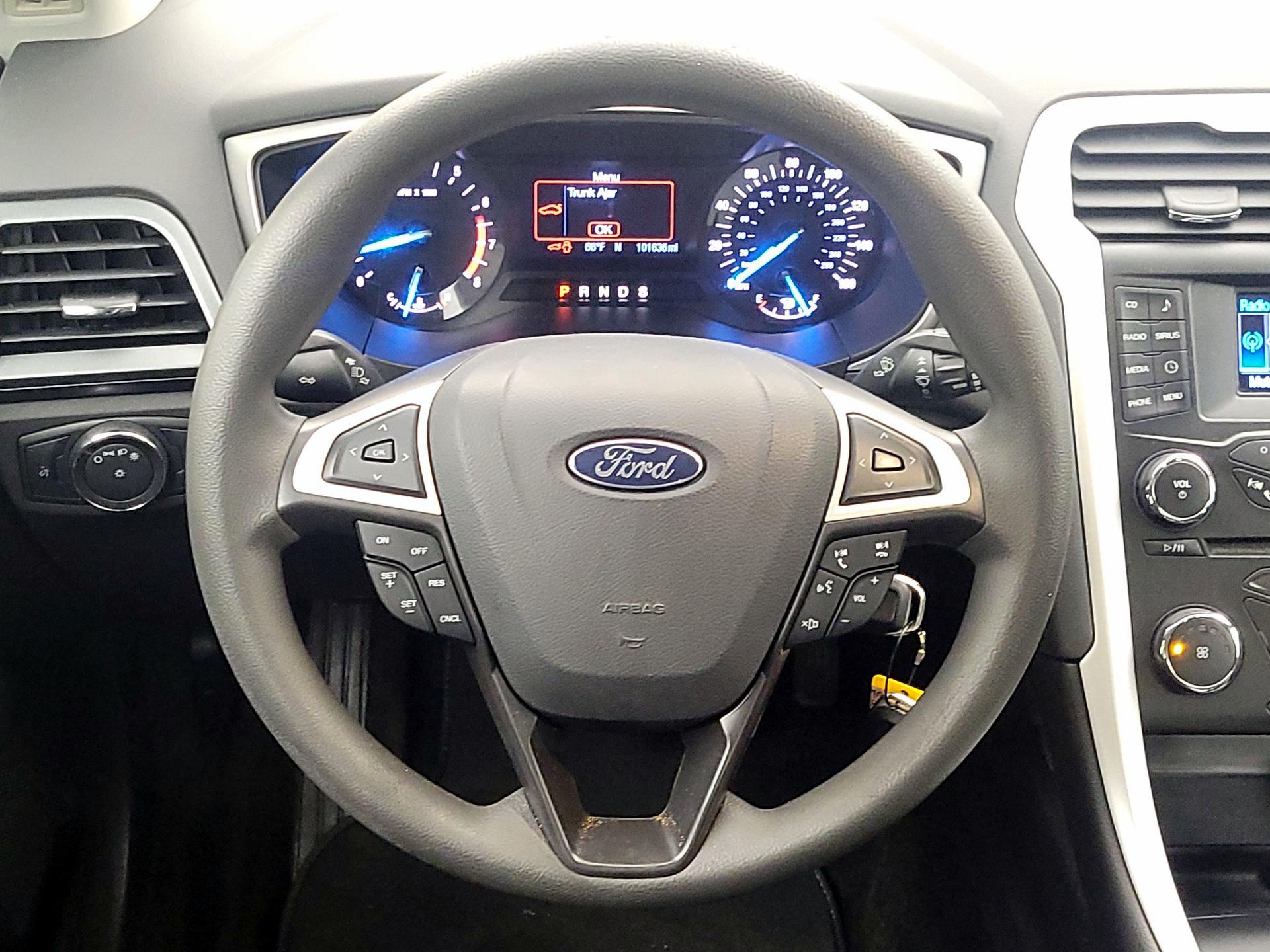 Thumbnail: 2014 Ford Fusion - 10