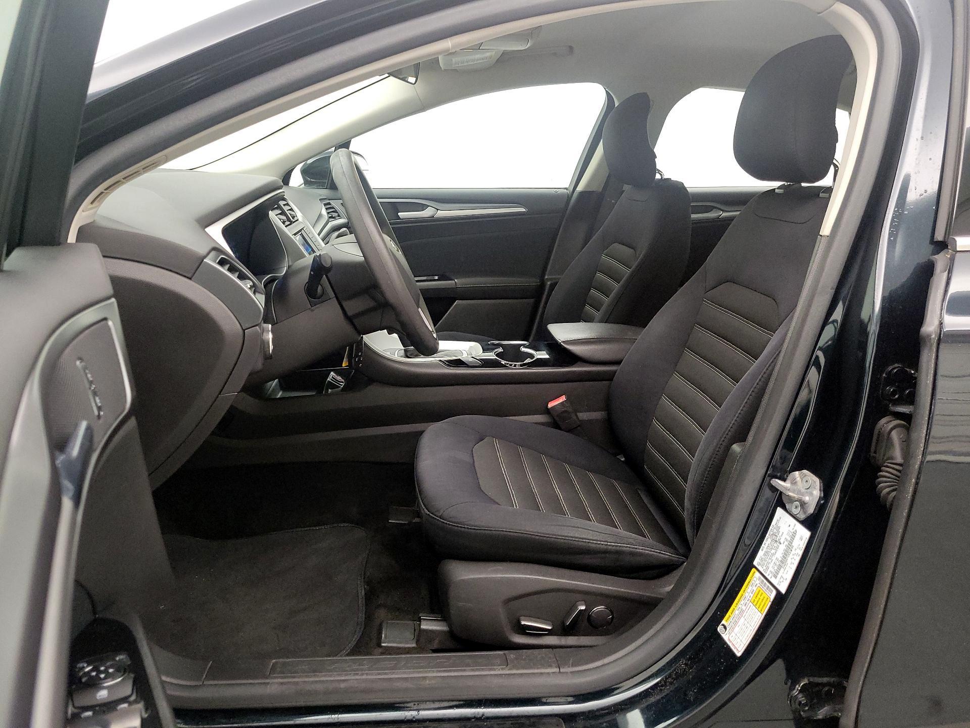 Thumbnail: 2014 Ford Fusion - 11