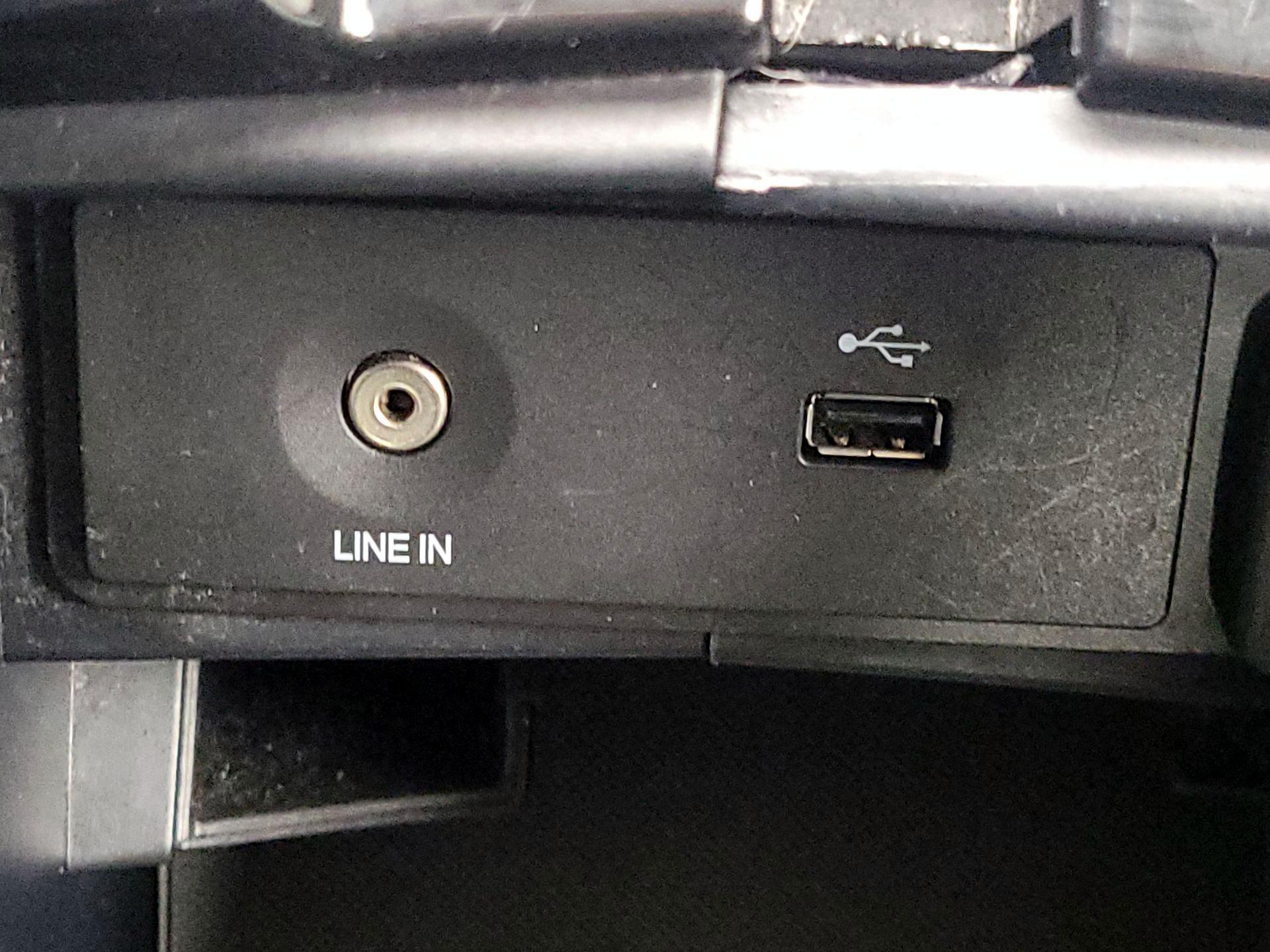 Thumbnail: 2014 Ford Fusion - 17