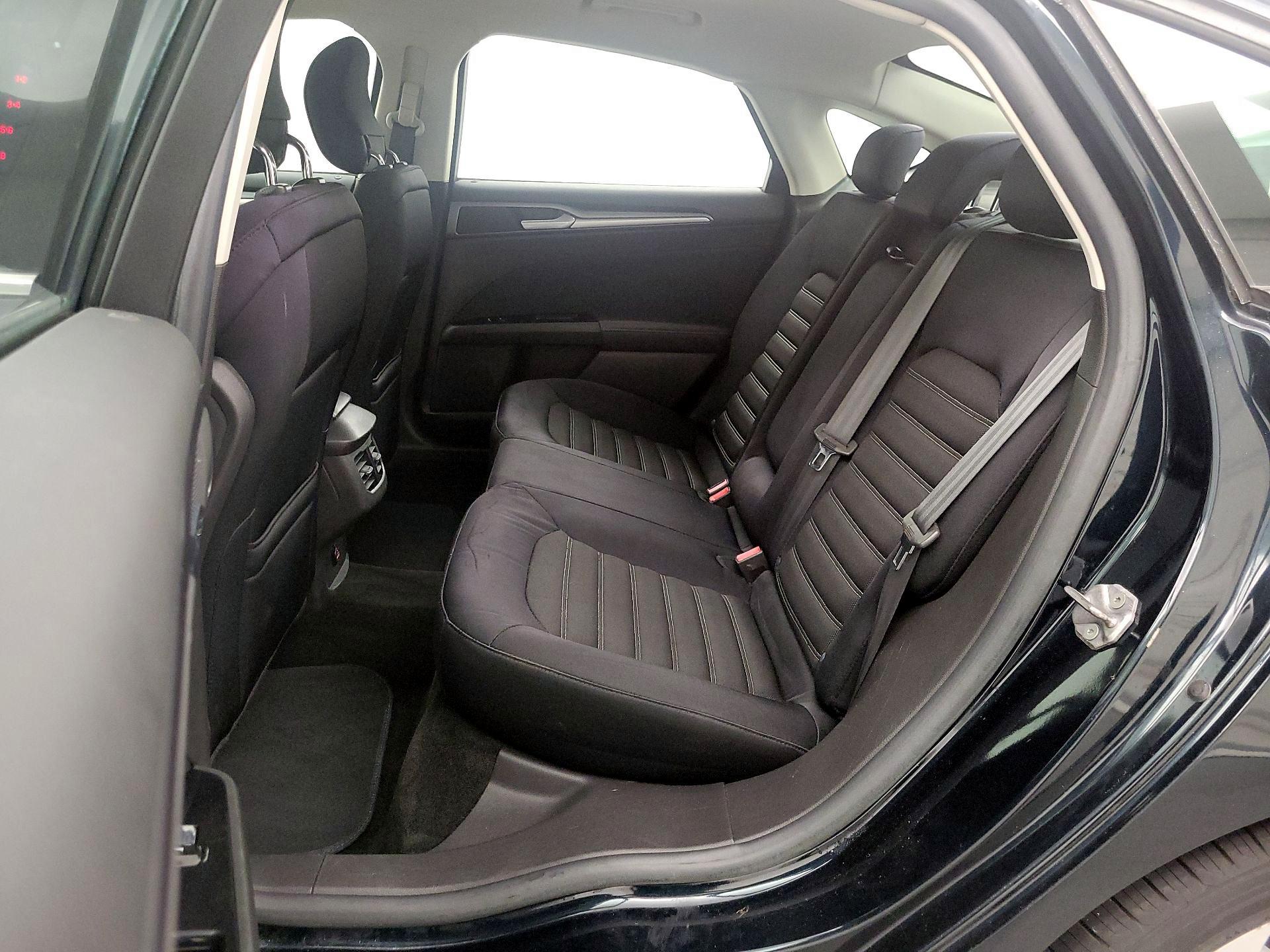 Thumbnail: 2014 Ford Fusion - 18