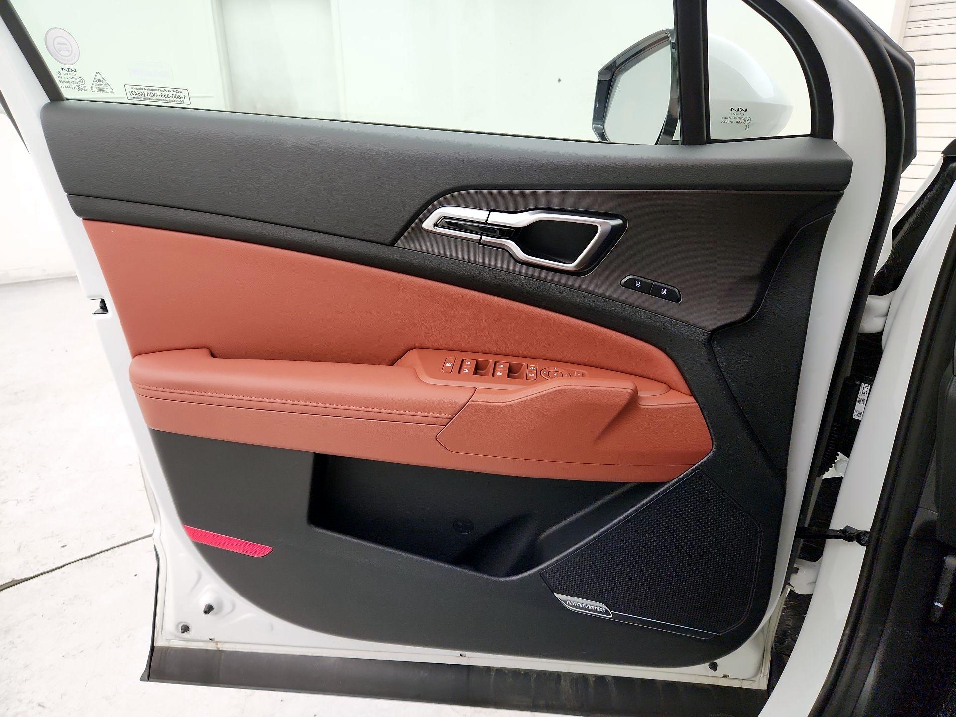 Thumbnail: 2026 Kia Sportage - 12
