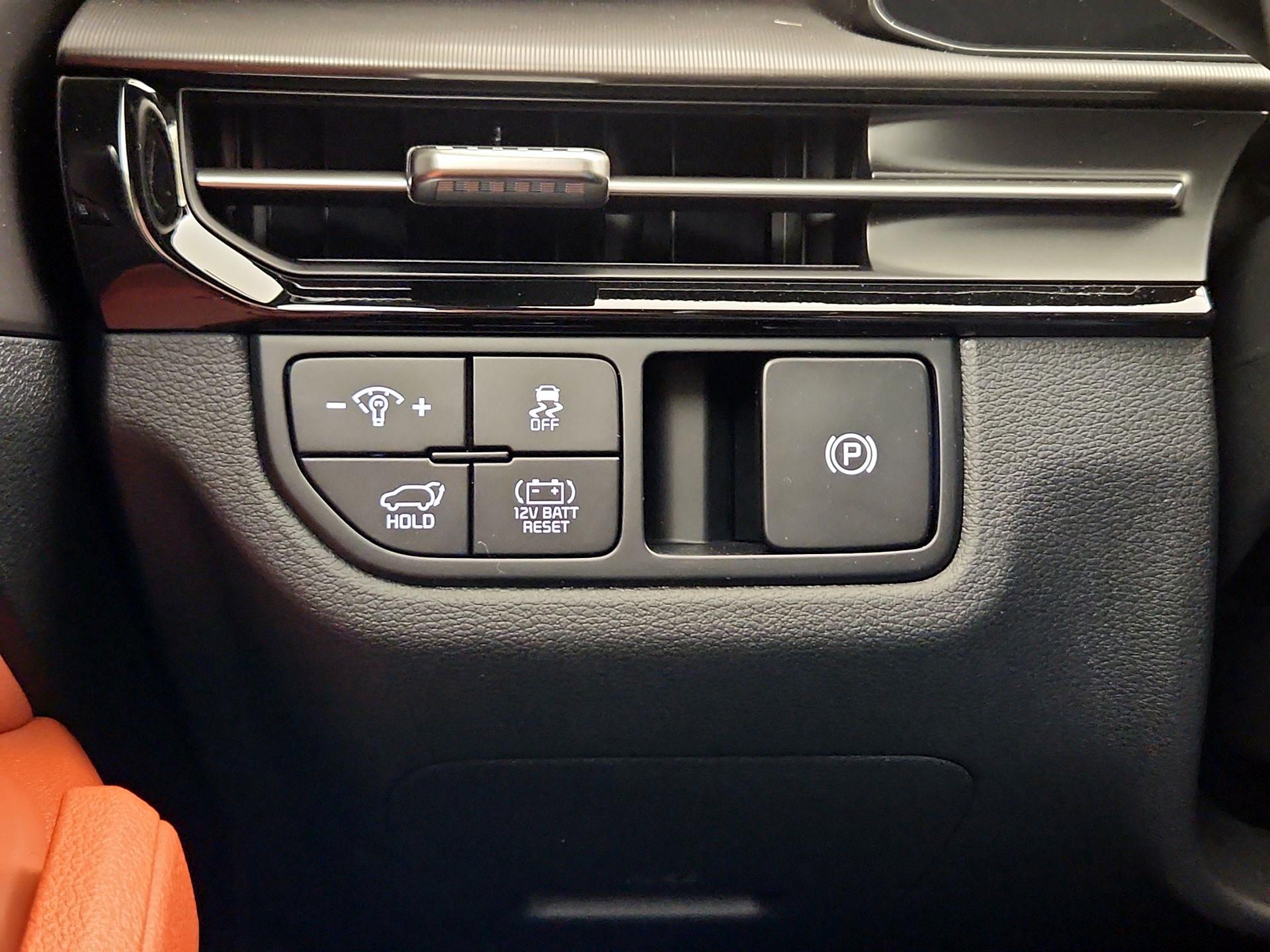 Thumbnail: 2026 Kia Sportage - 13
