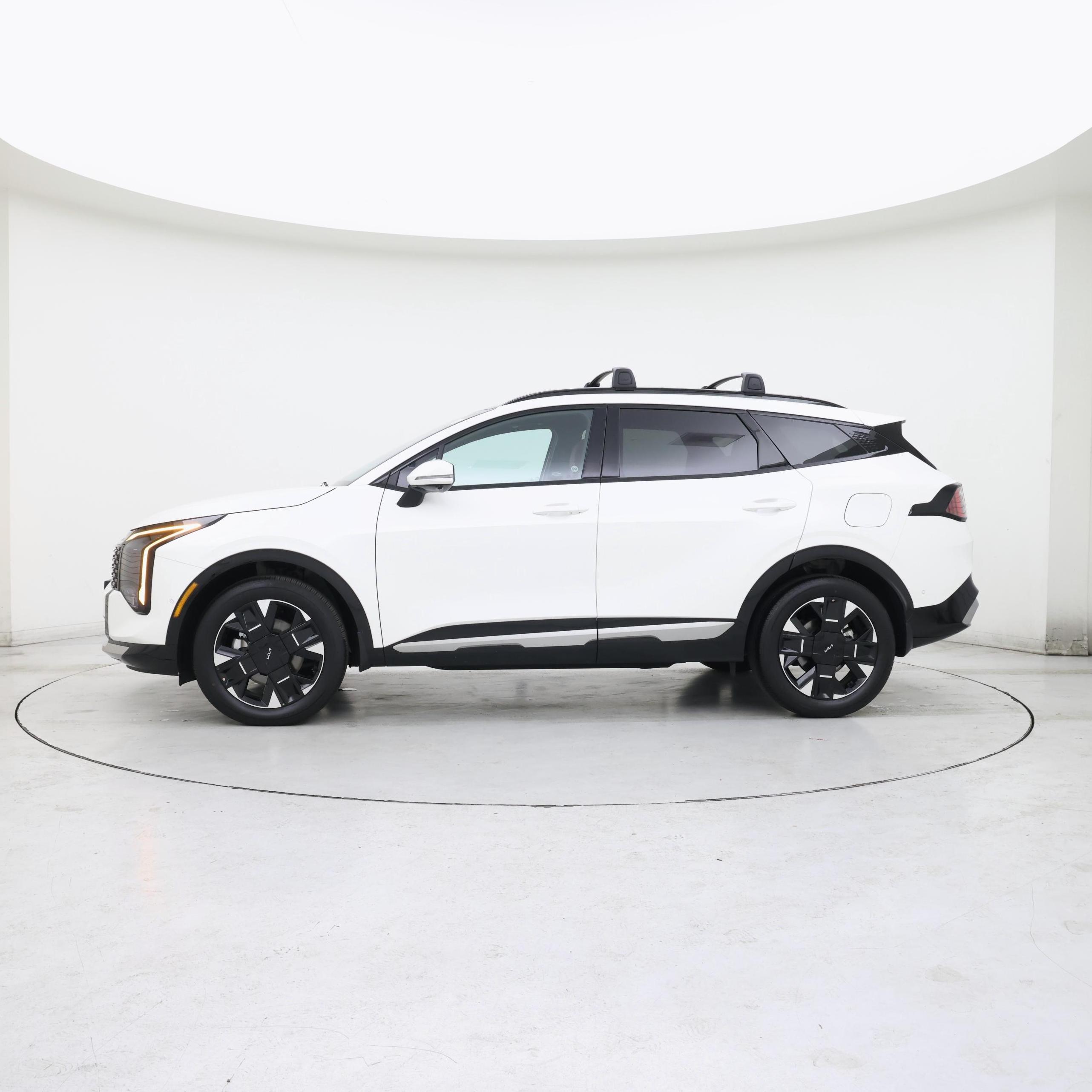 Thumbnail: 2026 Kia Sportage - 3