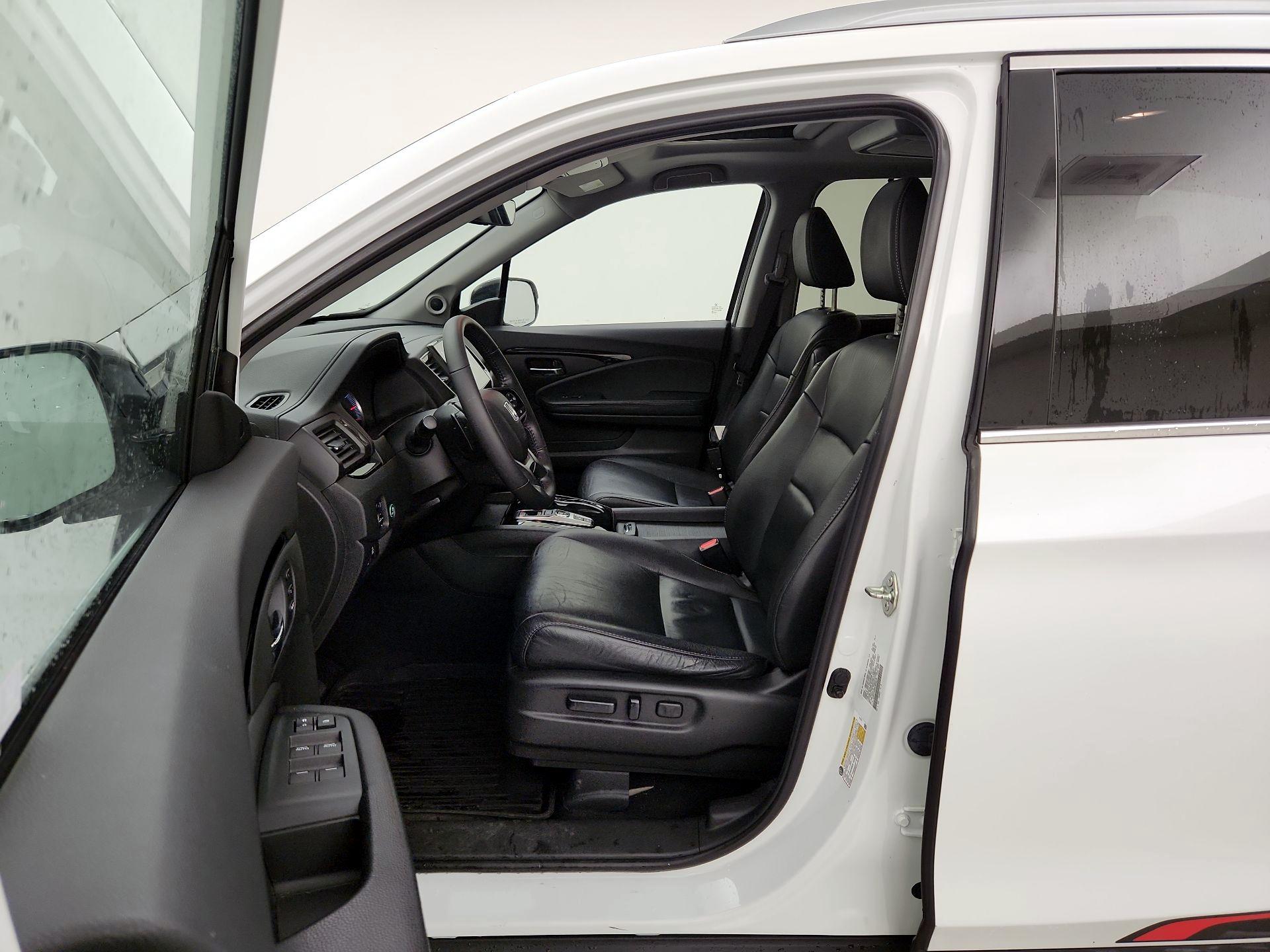 Thumbnail: 2020 Honda Pilot - 11