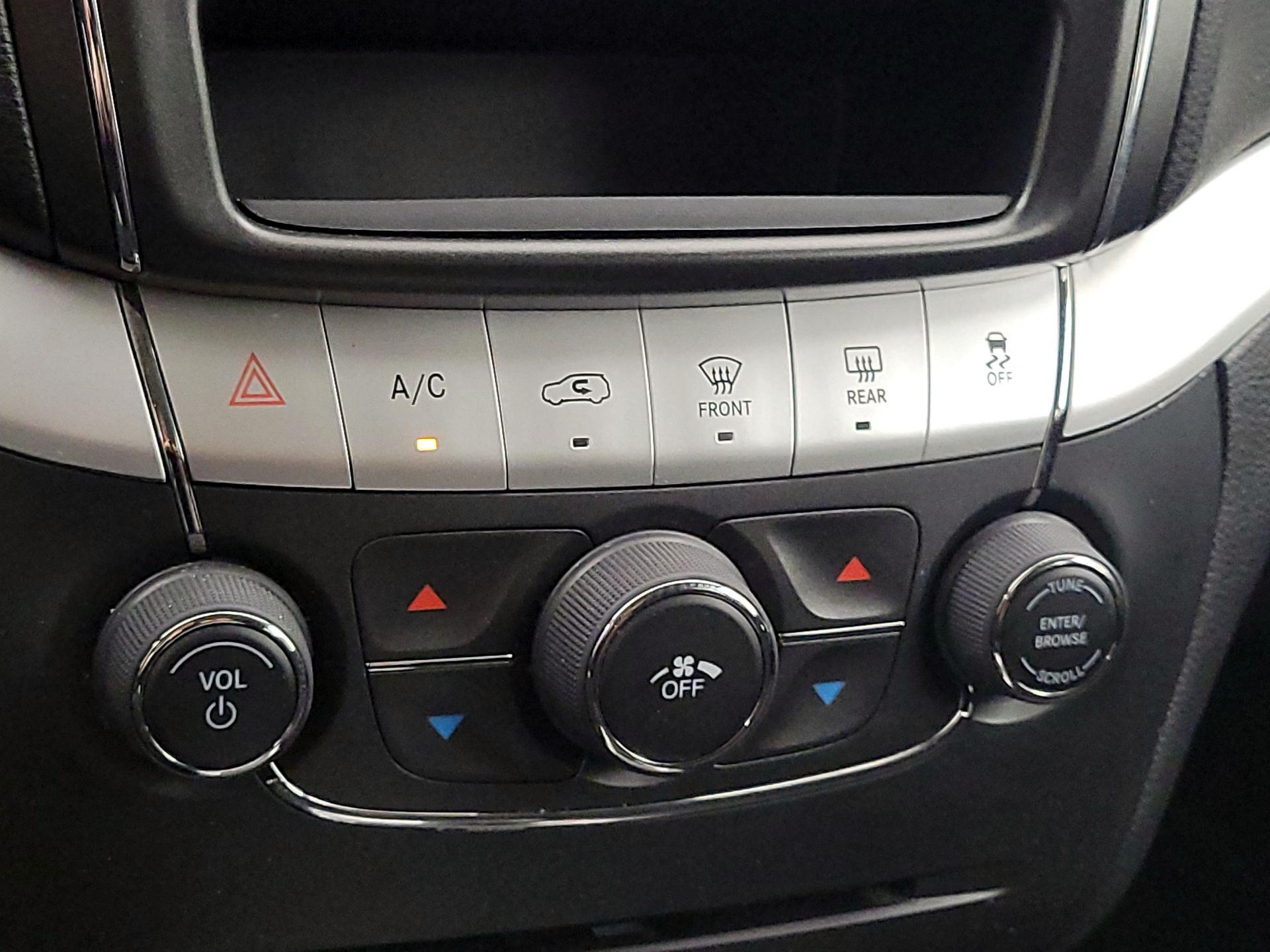 Thumbnail: 2018 Dodge Journey - 16