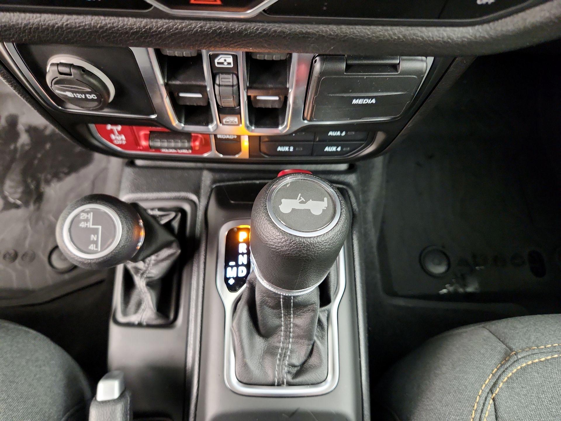 Thumbnail: 2025 Jeep Wrangler - 17