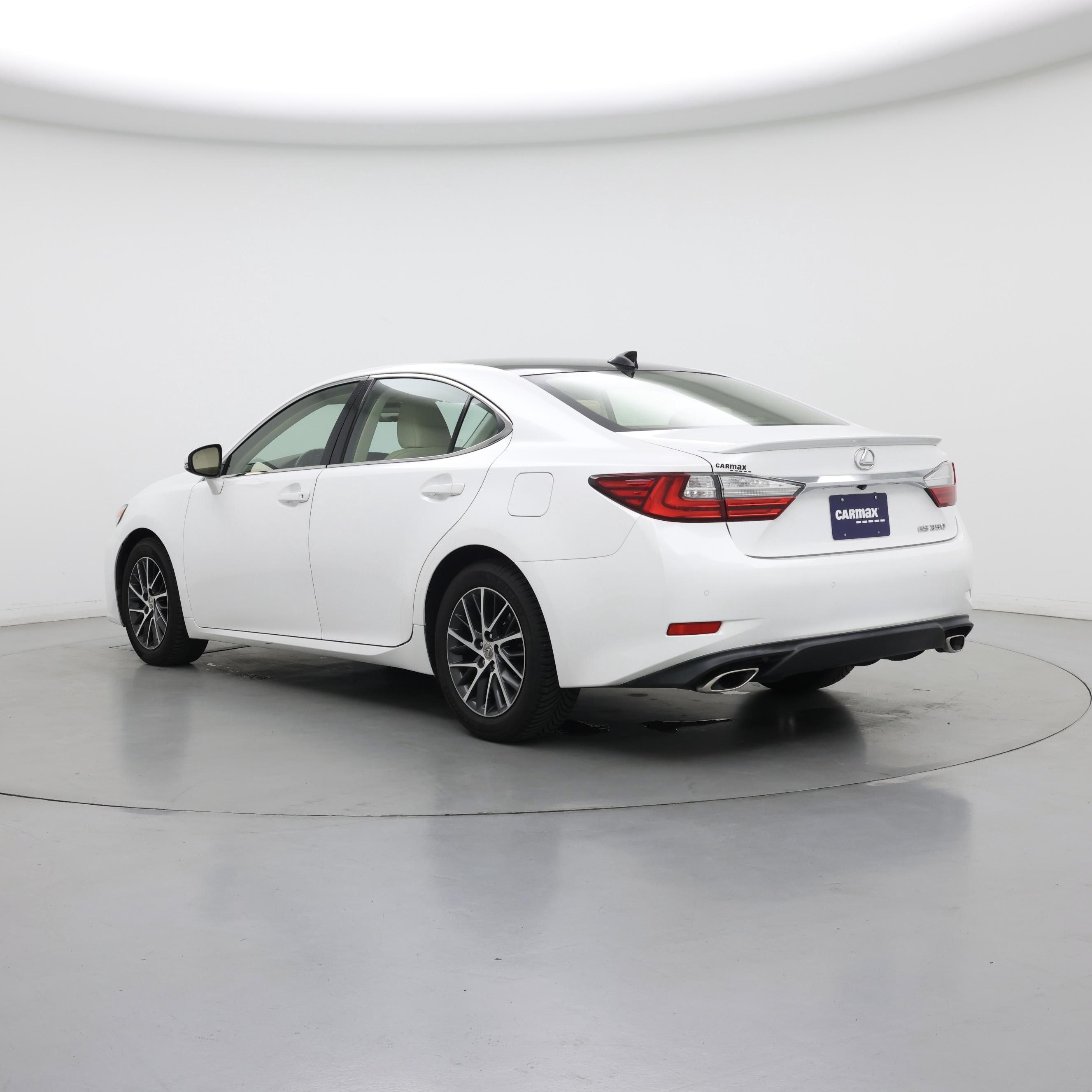 Thumbnail: 2017 Lexus ES - 2