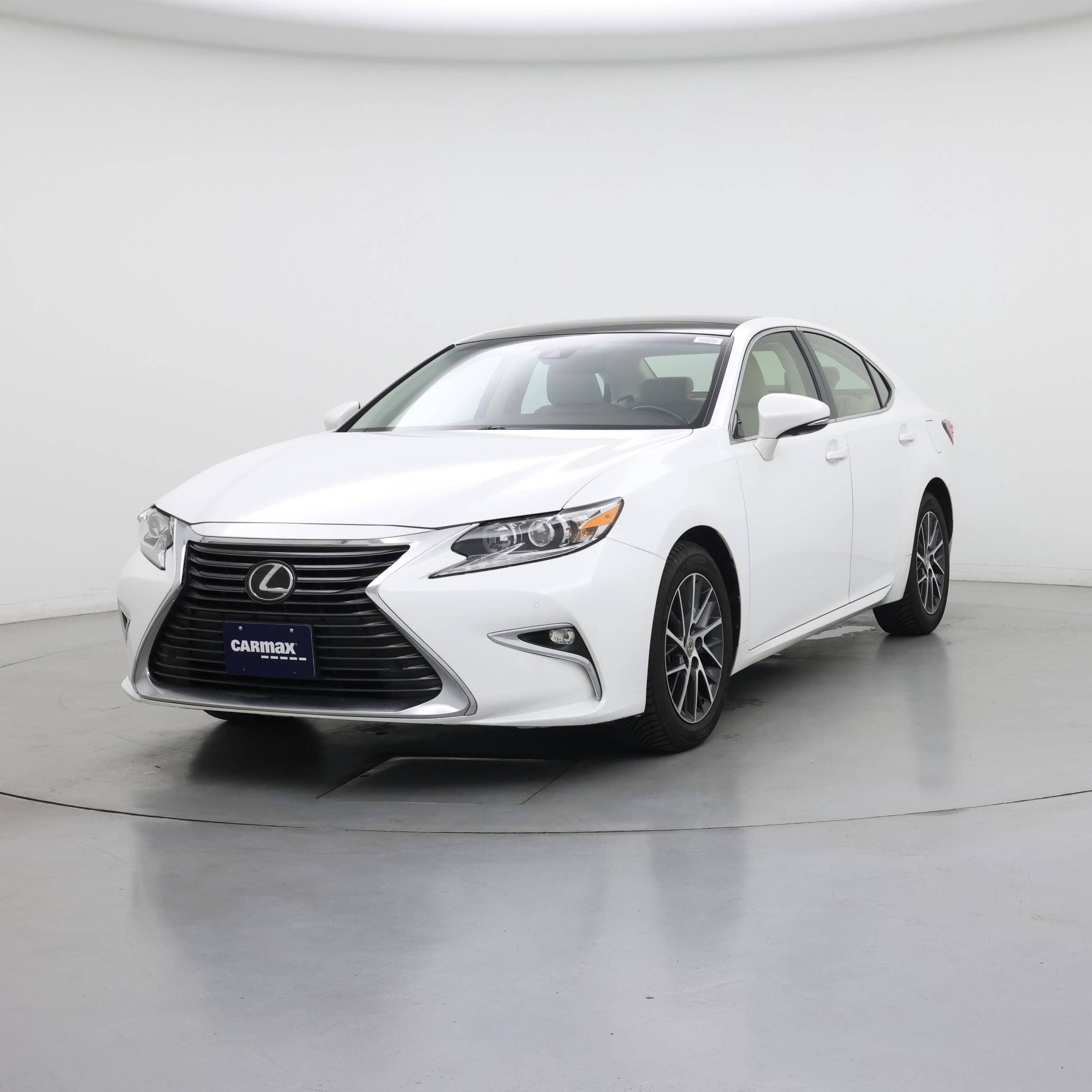 Thumbnail: 2017 Lexus ES - 4