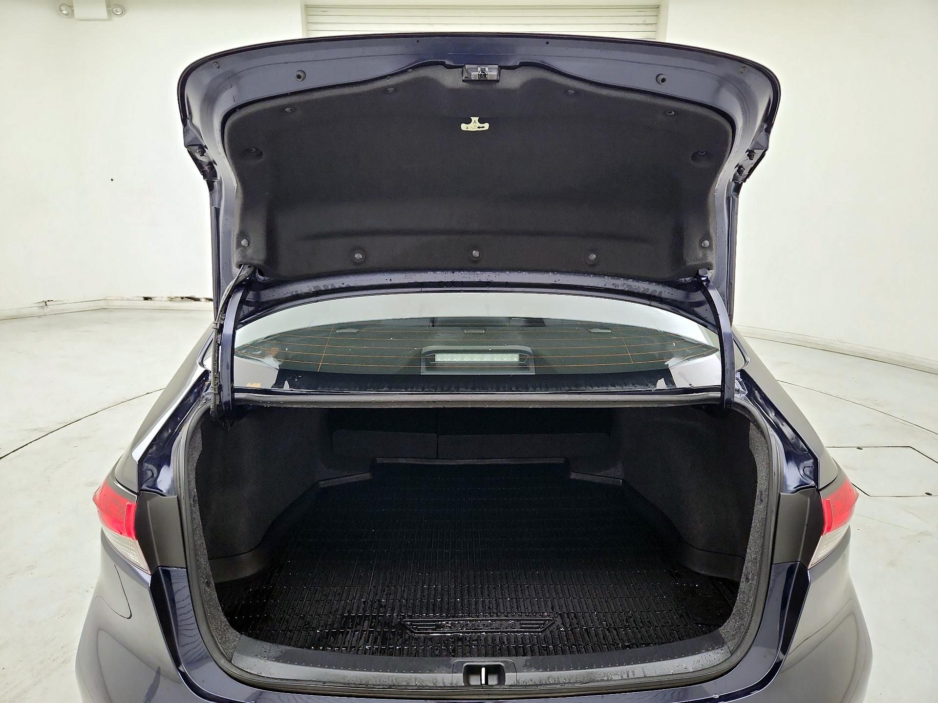 Thumbnail: 2025 Toyota Corolla - 20