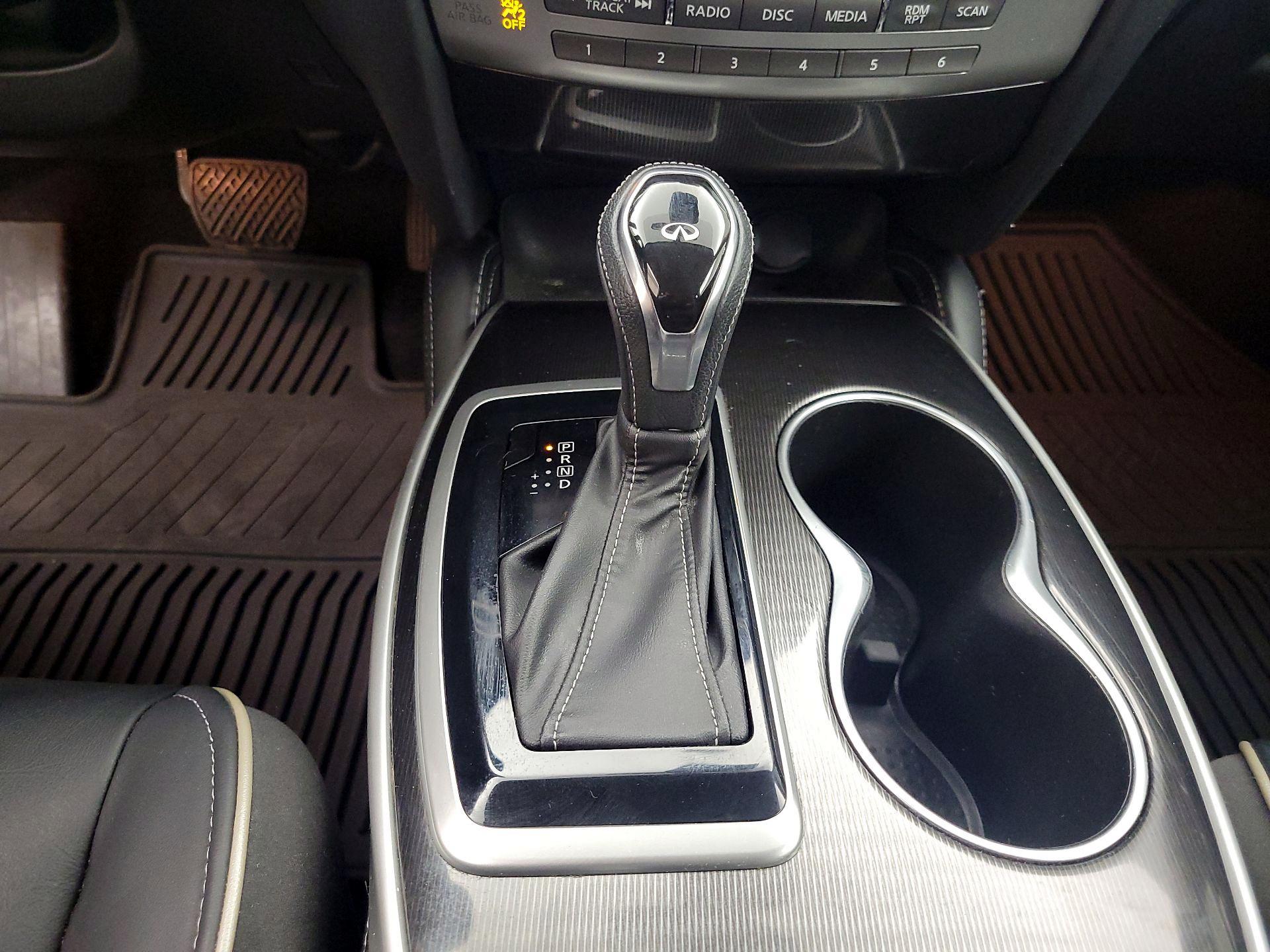 Thumbnail: 2019 INFINITI QX60 - 18